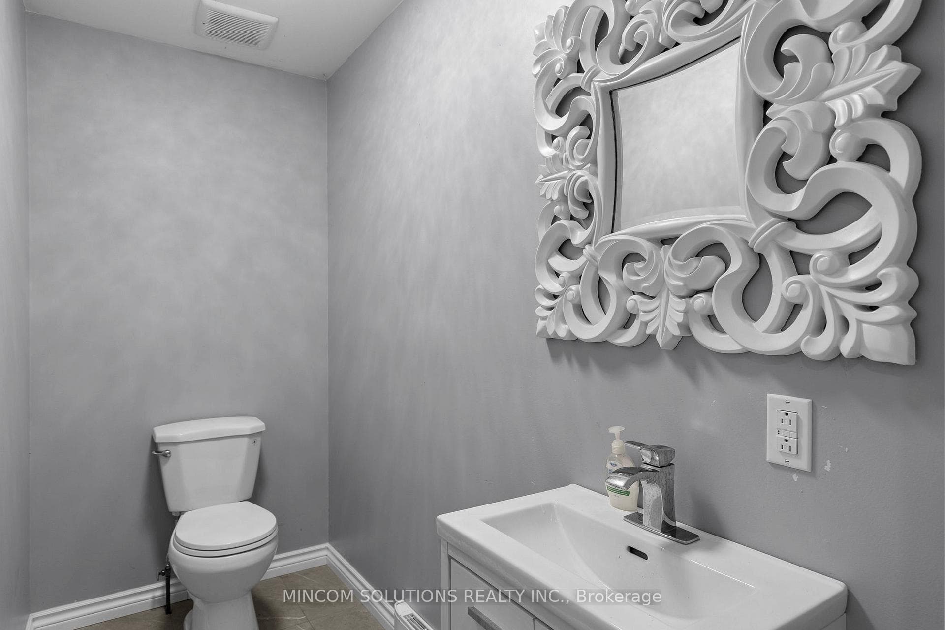 61 Ronald Avenue photo 12