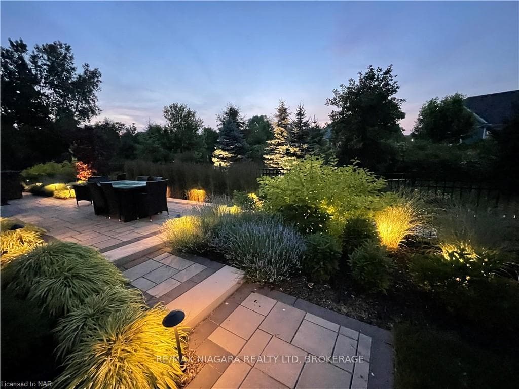 3511 TRILLIUM Crescent photo 45