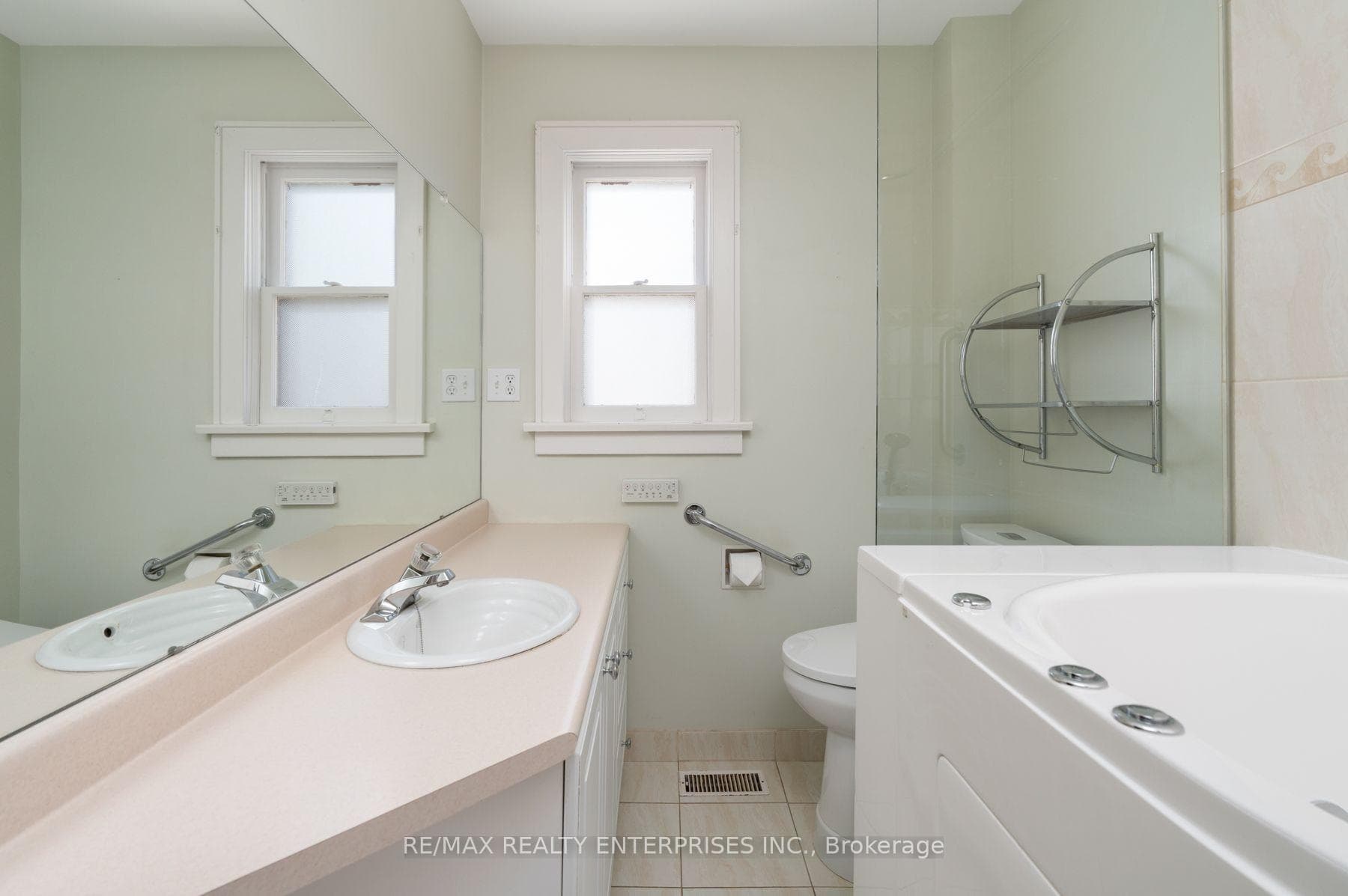 Main floor 3pc bath