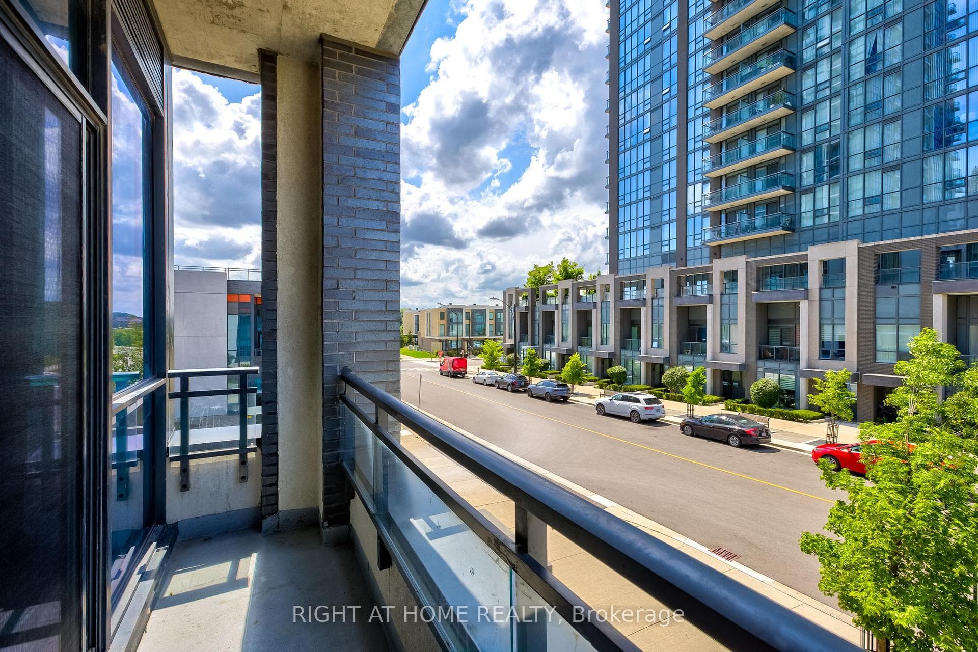 55 Eglinton Avenue Unit 101 photo 22
