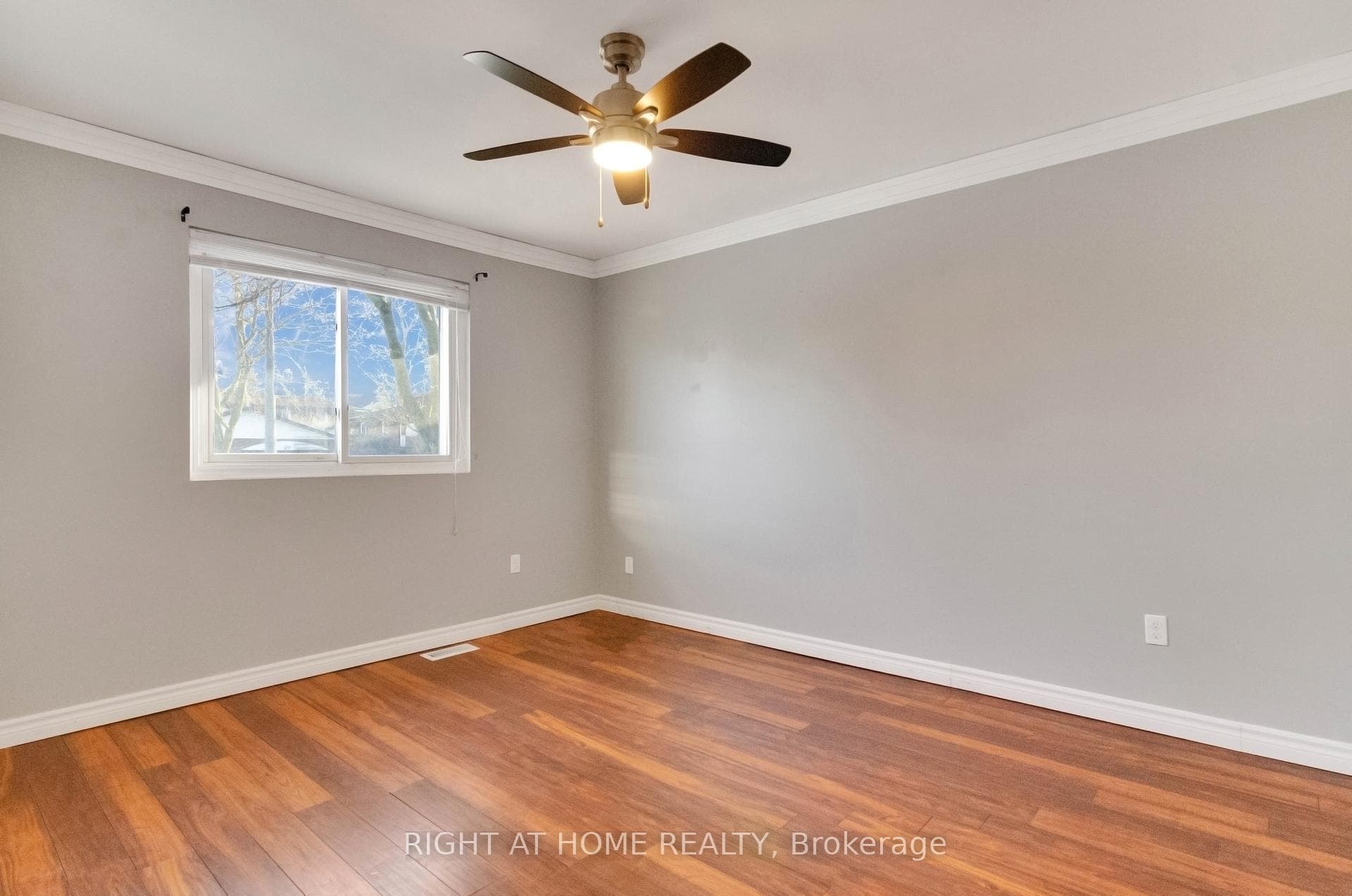 42 Farmingdale Crescent Unit MainFl photo 12