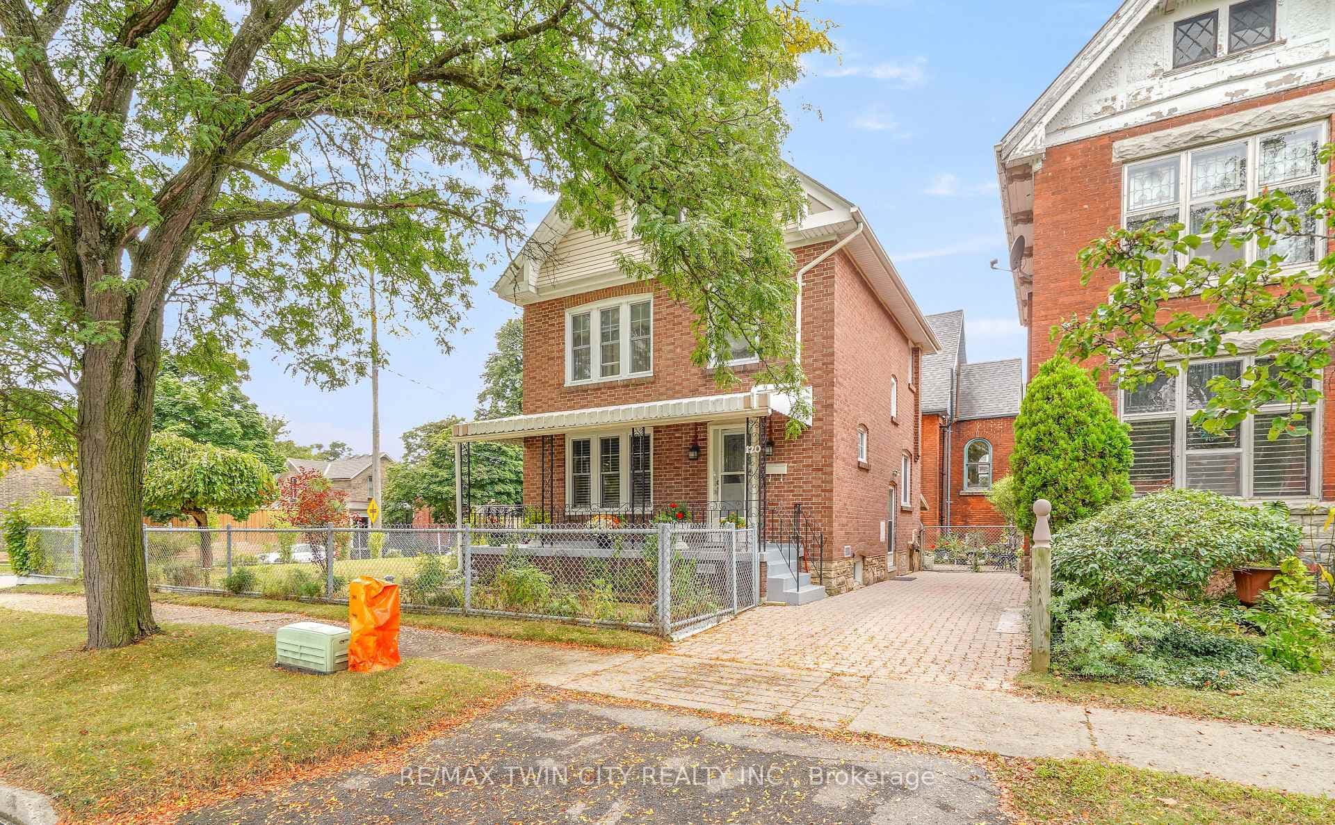 120 Alfred Street photo 1