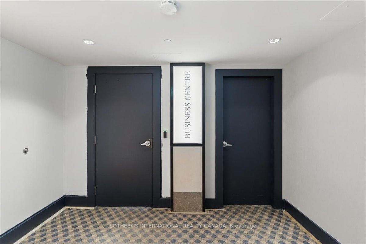 18 yonge Street Unit 2903 photo 35