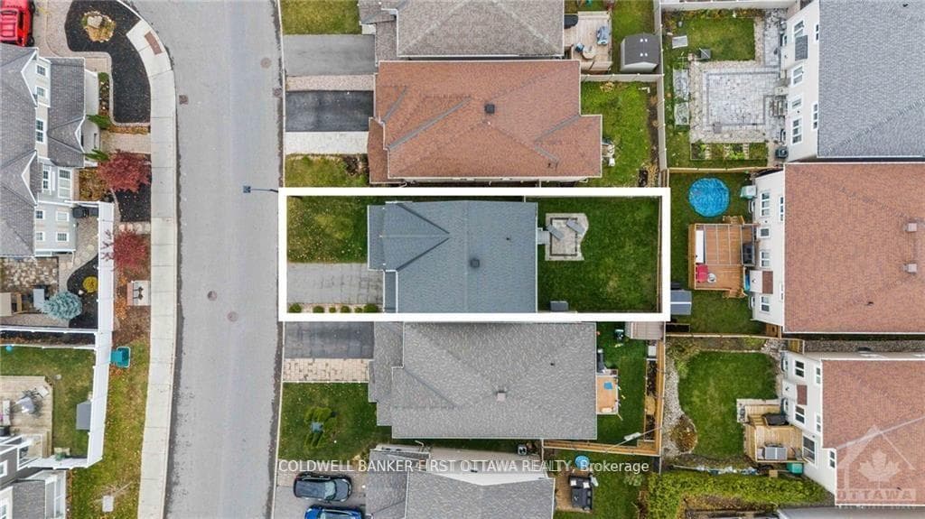 321 MEADOWBREEZE Drive photo 28
