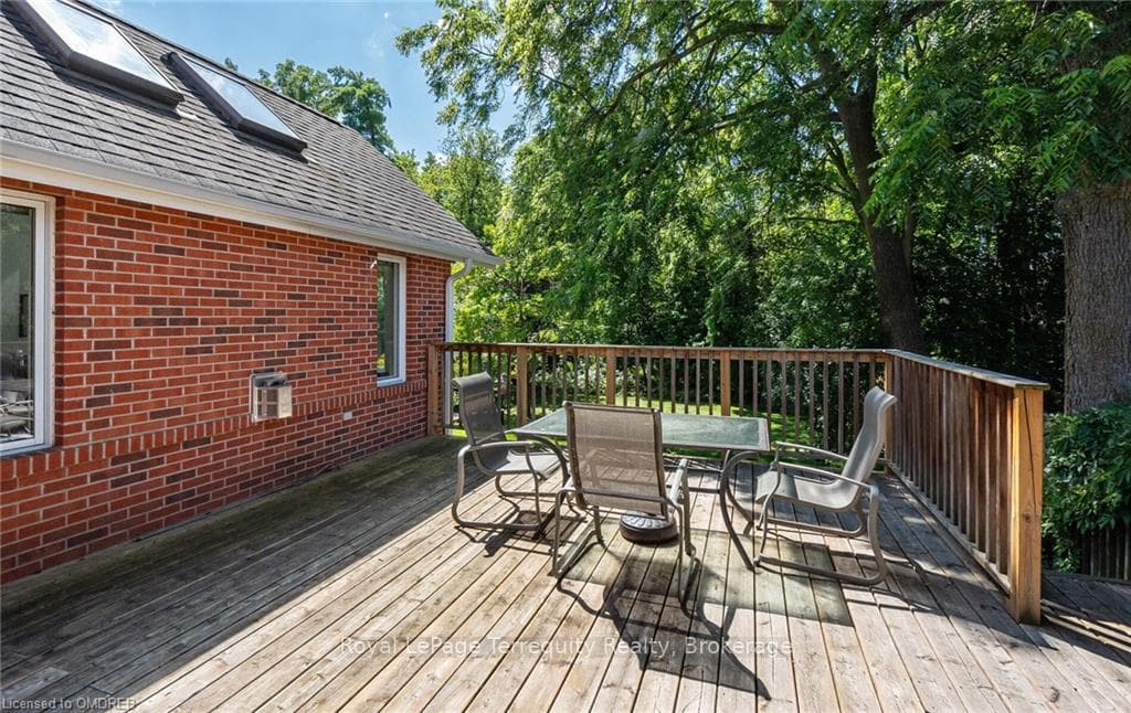 61 CHARLES Street photo 36