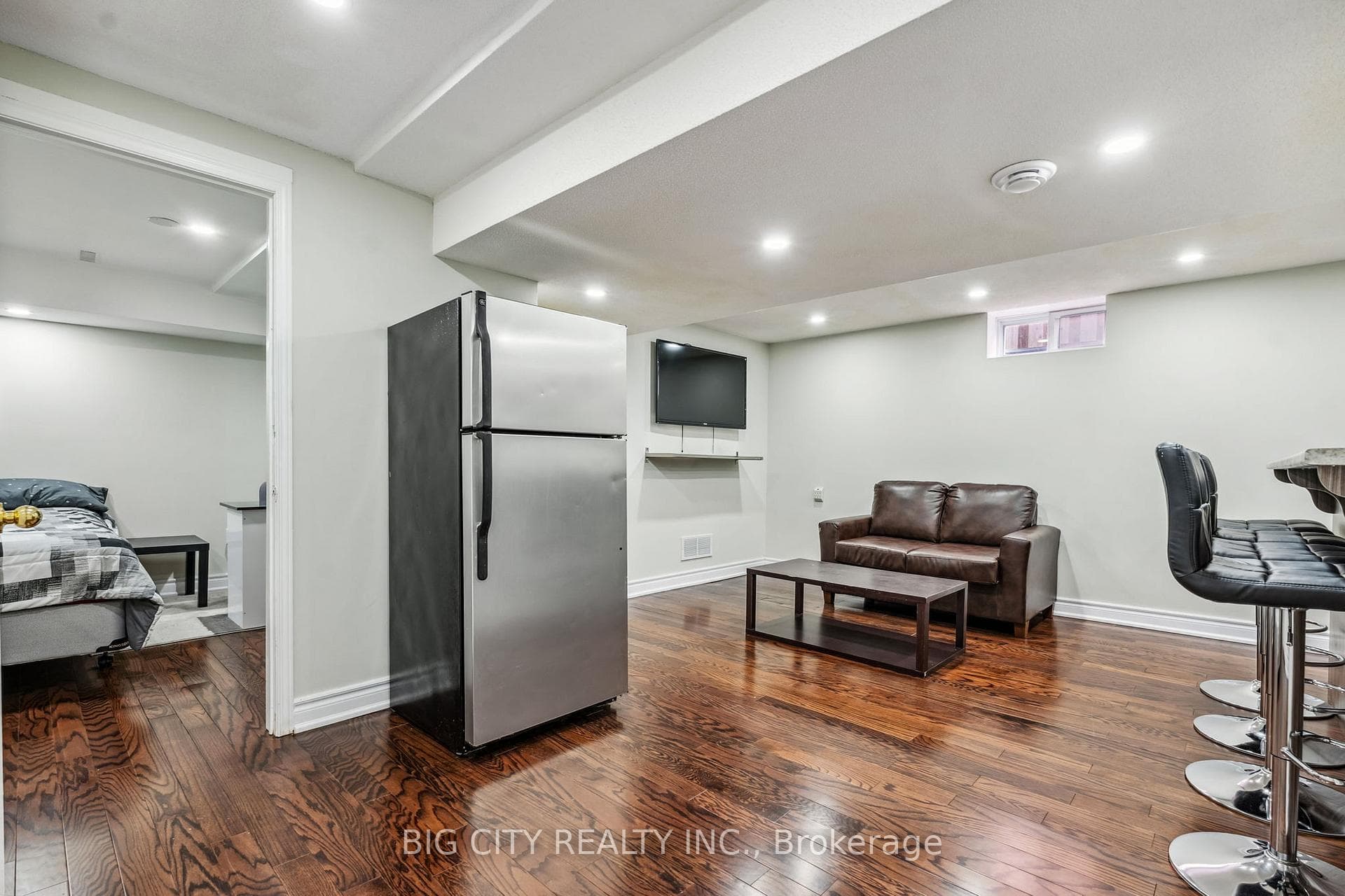 22 Silverthorne Road photo 44