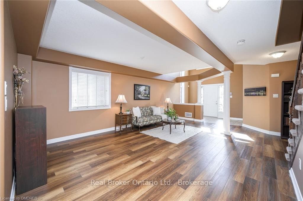 88 SUMNER CRES N/A photo 10