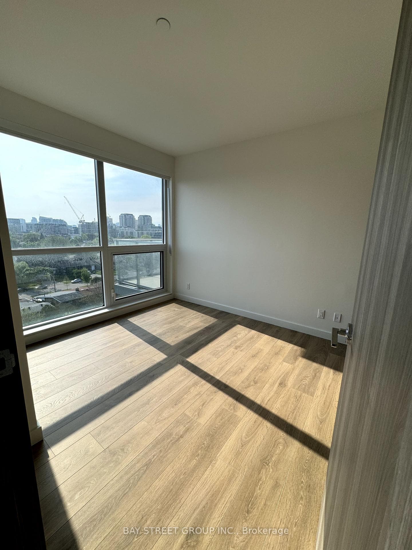 25 McMahon Drive Unit 1506 photo 6
