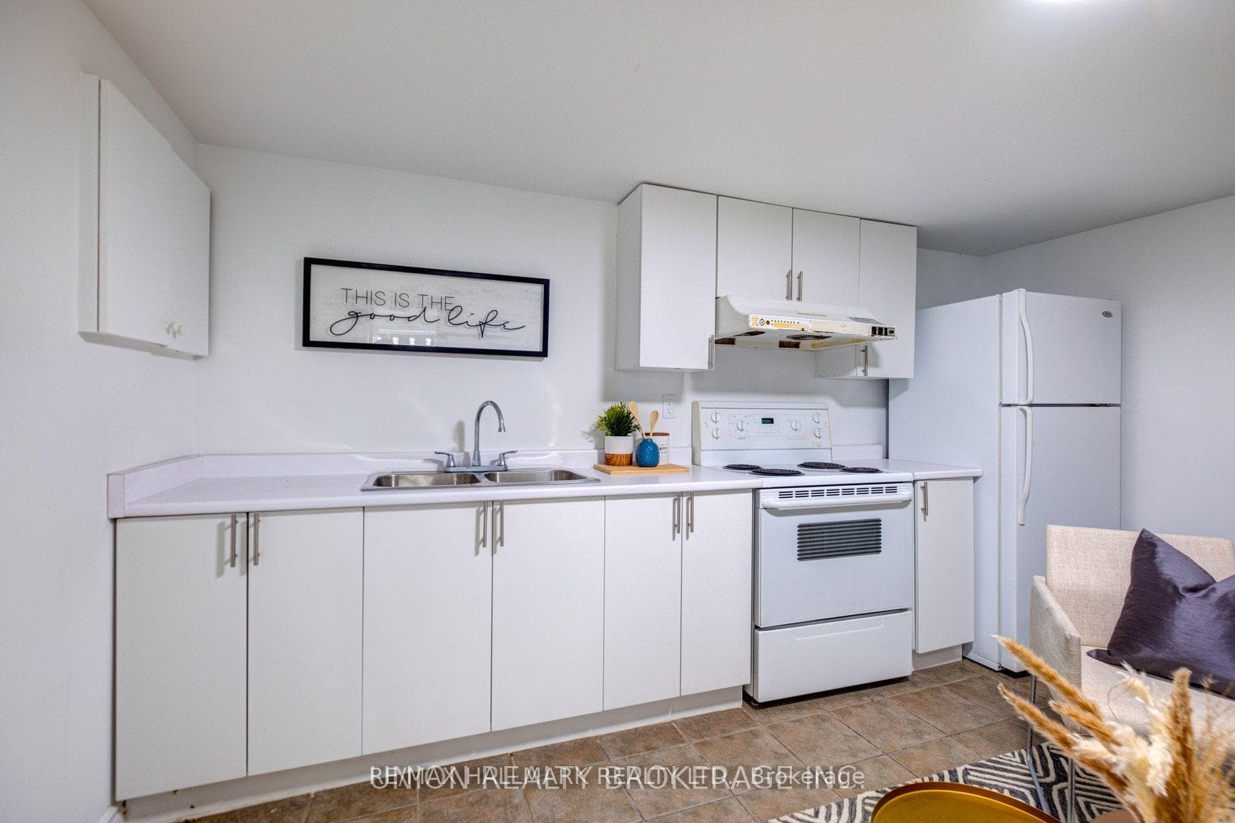 533 Victoria Pk Avenue Unit Basememt photo 4