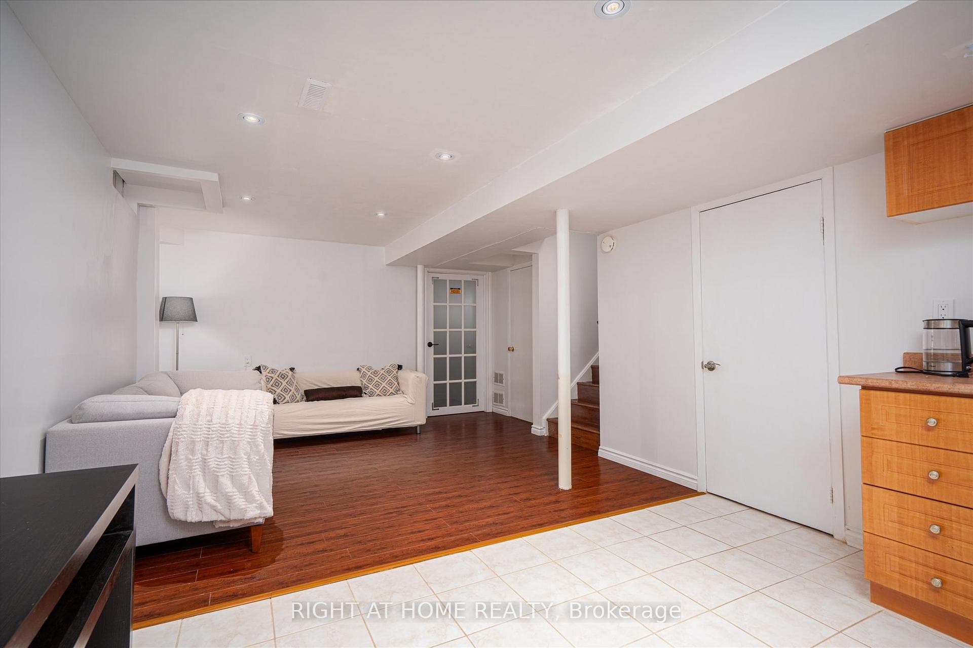65 Longsword Drive photo 16