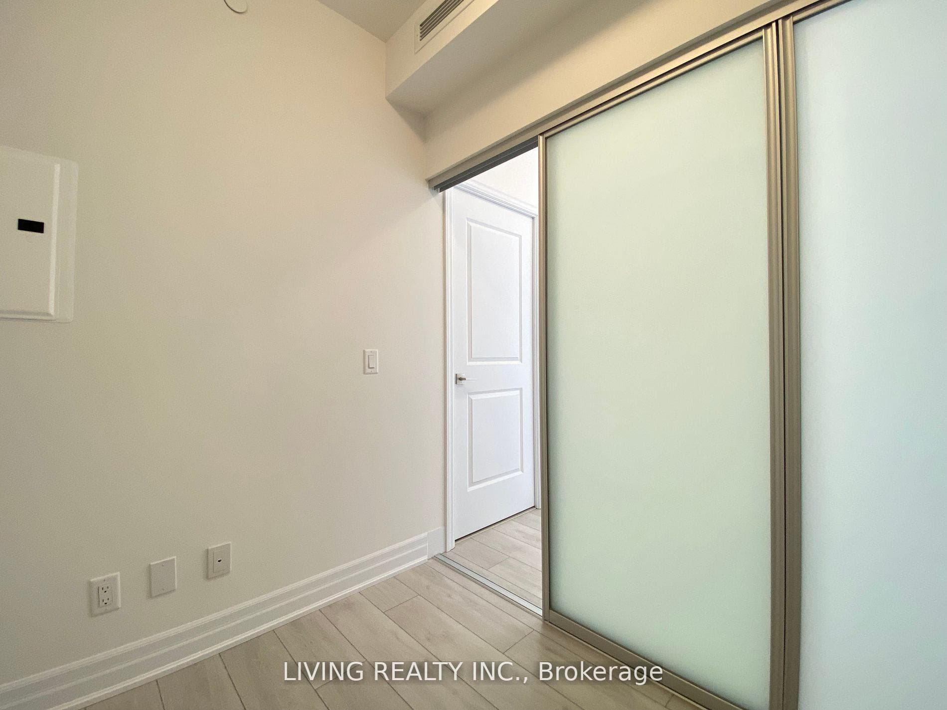 30 Elm Drive Unit 2207 photo 18