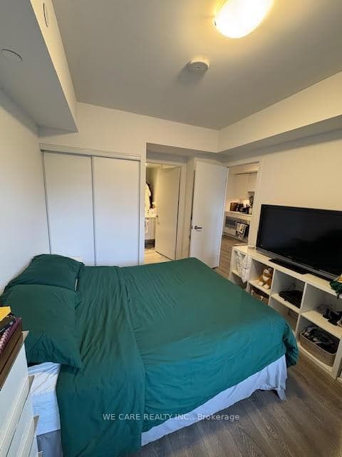 195 Redpath Avenue Unit 805 photo 9