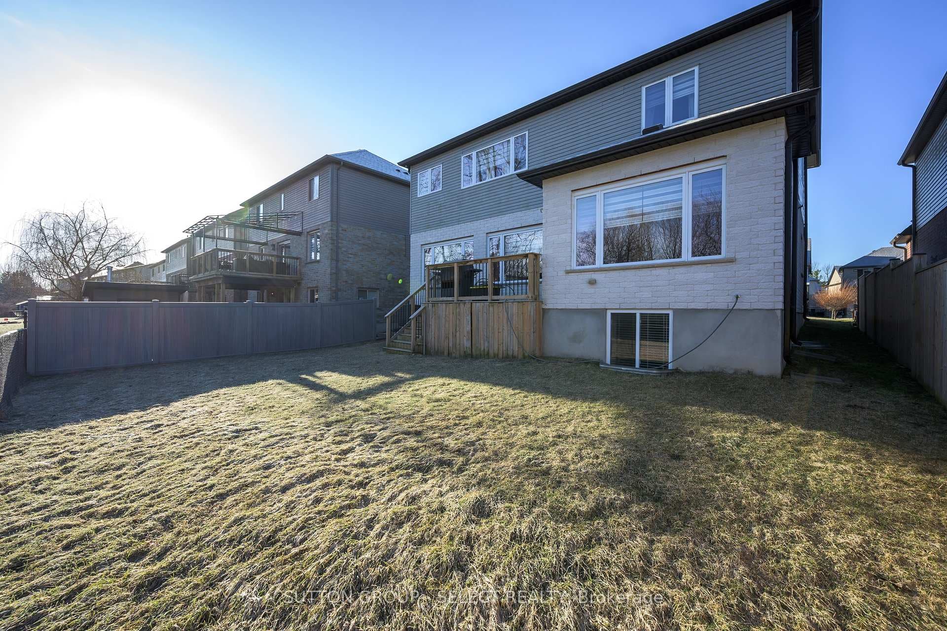 211 Union Avenue photo 35