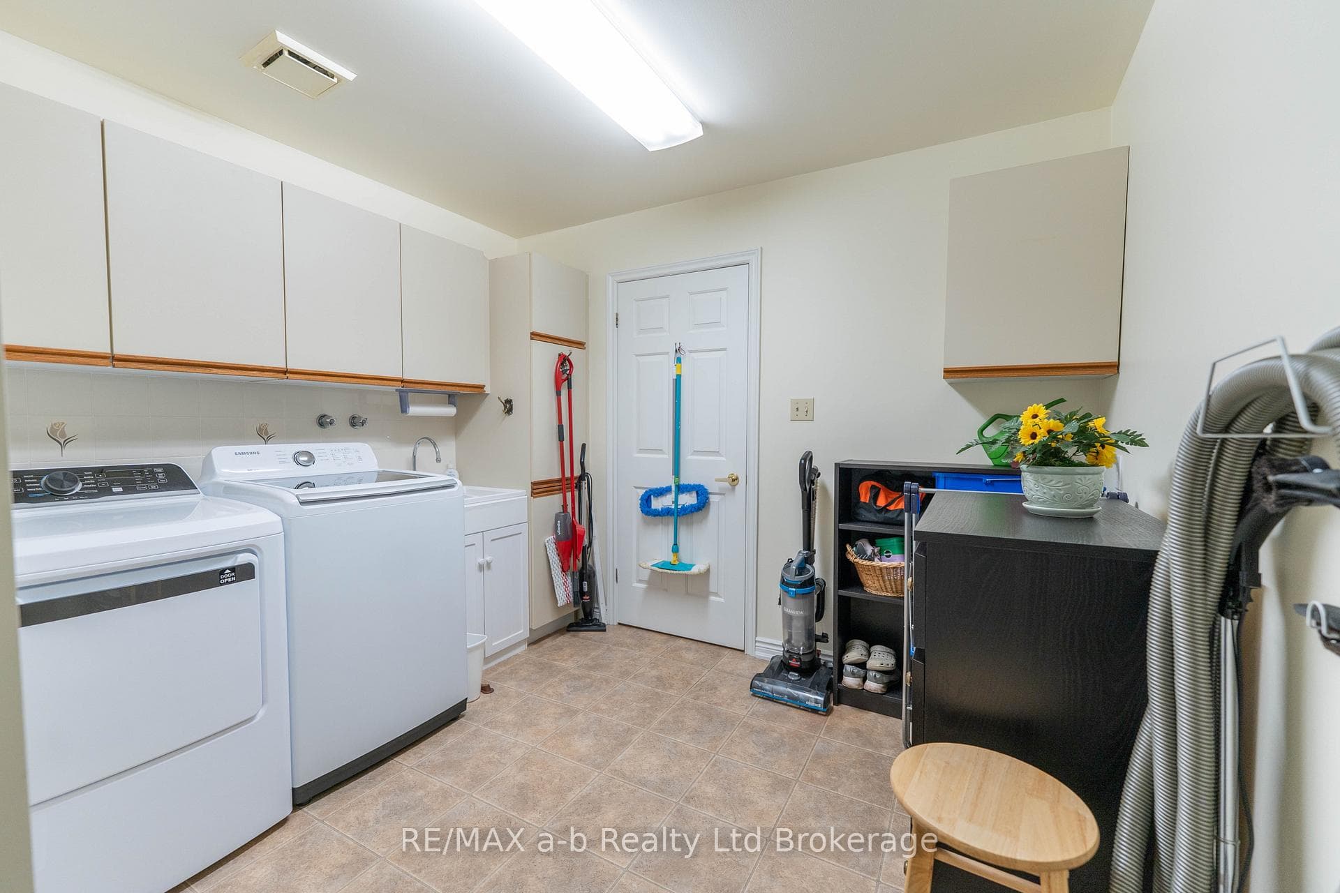 Large Laundry Room