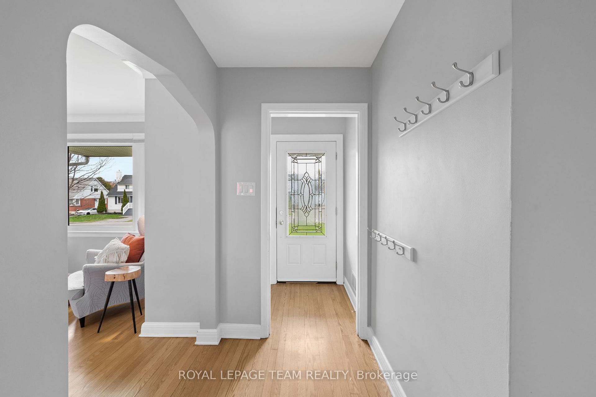 1266 Randall Avenue photo 8