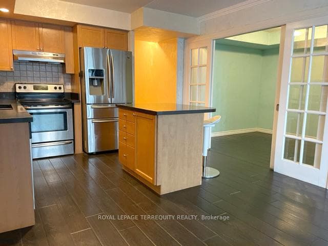 5233 Dundas Street Unit 2015 photo 6
