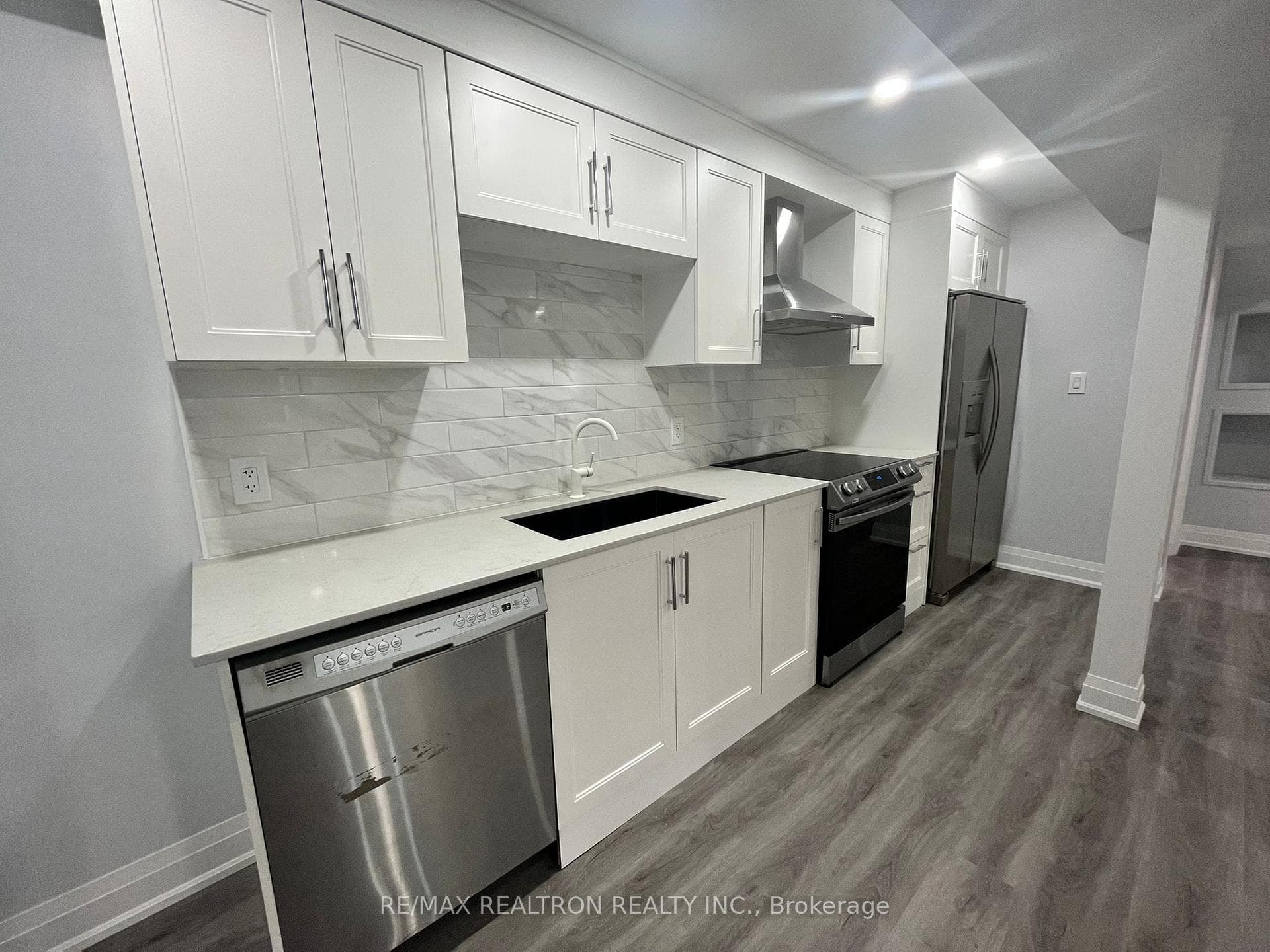507 Autumn Hill Boulevard Unit Bsmt photo 24