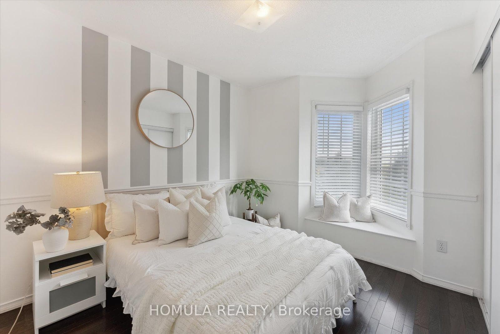 107 Ipswich Place photo 29