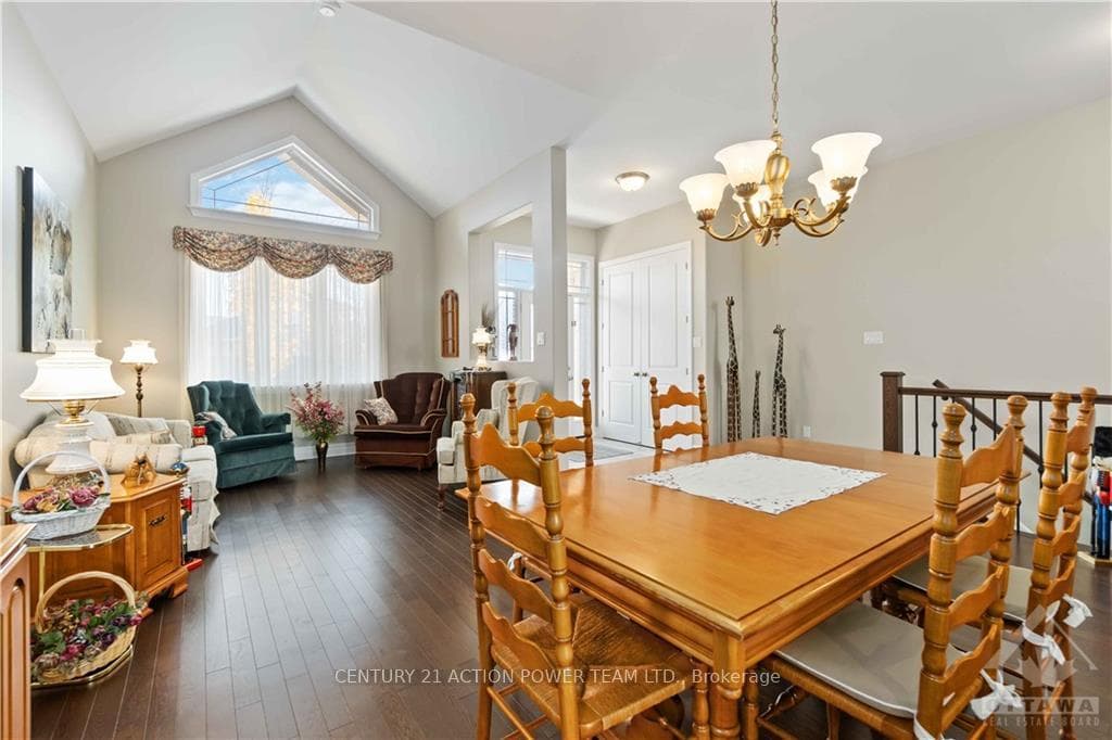 2660 CHAMBERLAND NORTH Street photo 11