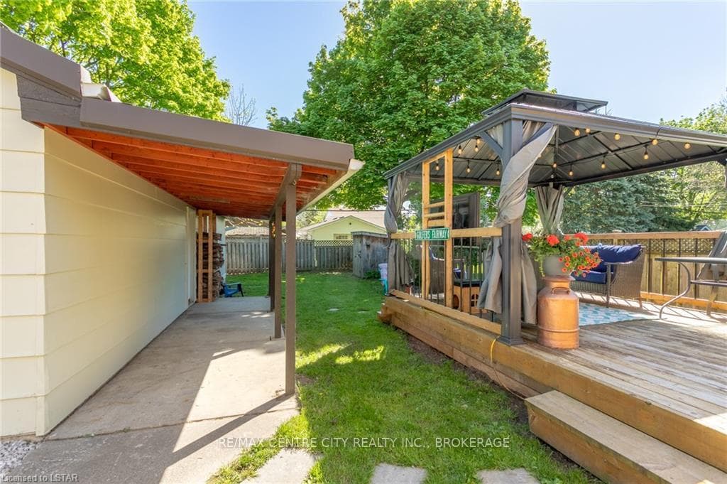 136 LINWOOD Street photo 36