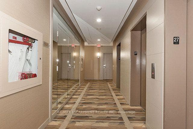 330 Burnhamthorpe Road Unit 708 photo 4