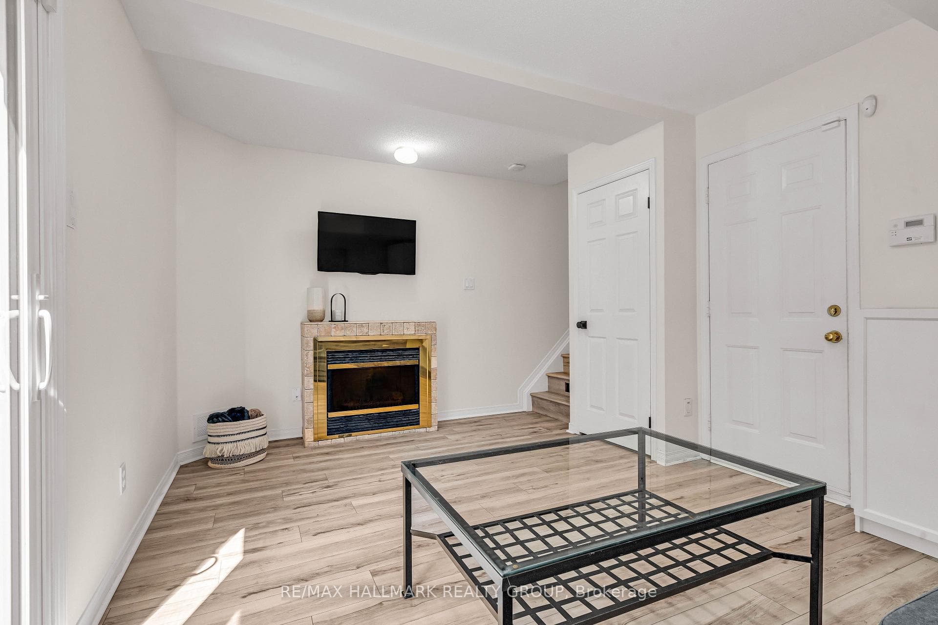 10 HINTONBURG Place Unit 11 photo 31