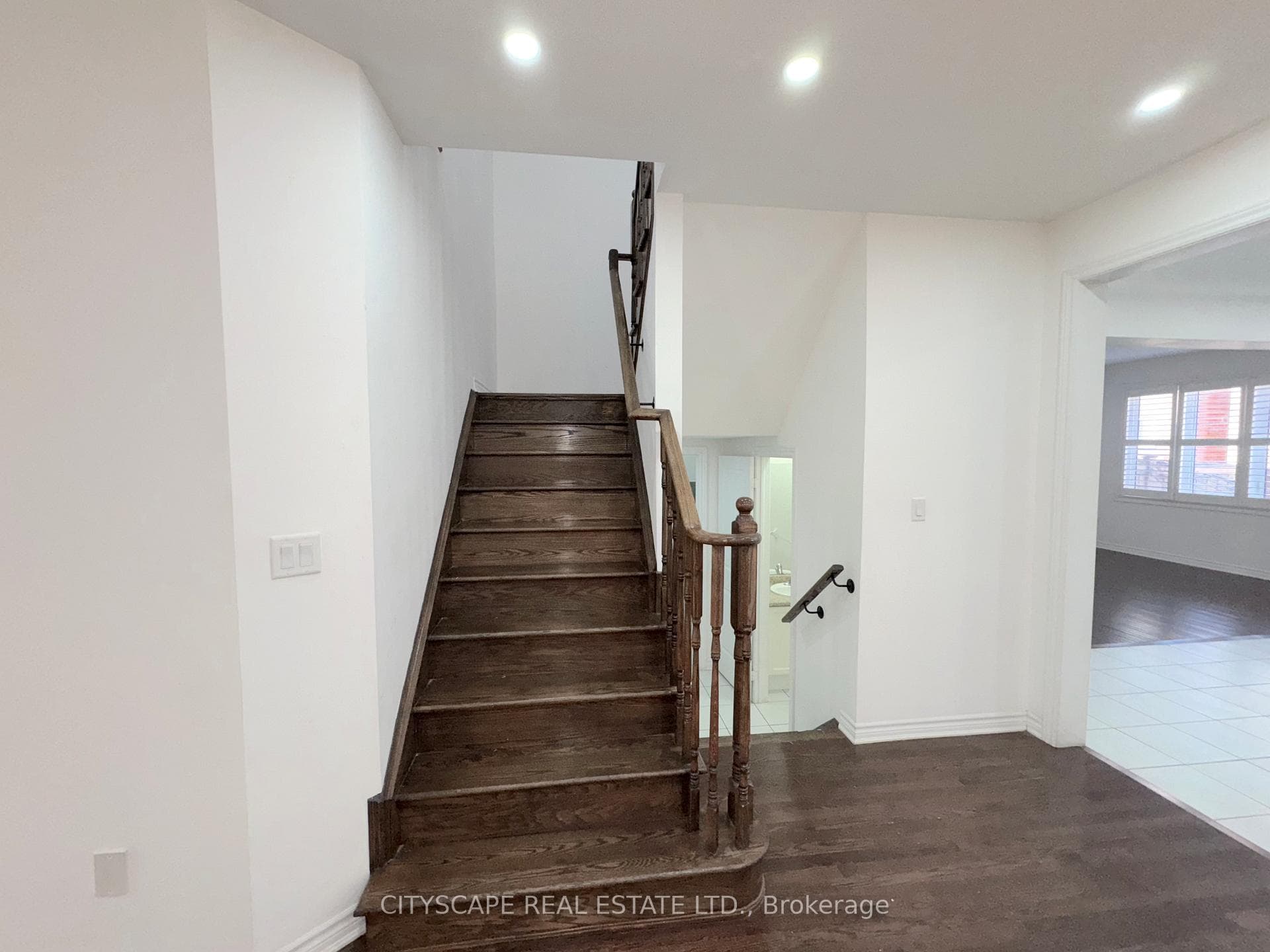 Stairs to 2nd Level
