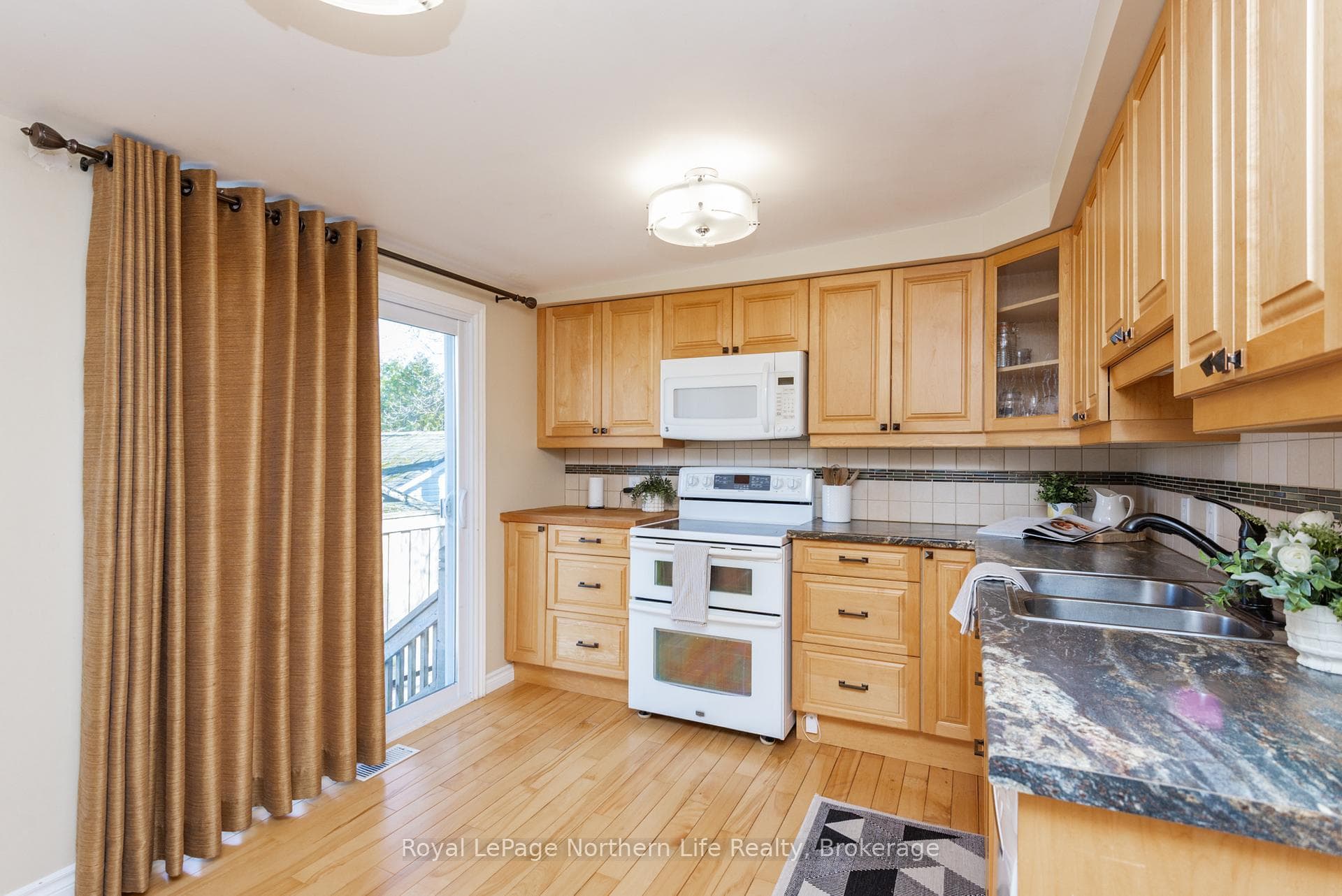 581 Banner Avenue photo 20