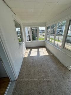 14 Mcdonald Avenue photo 2