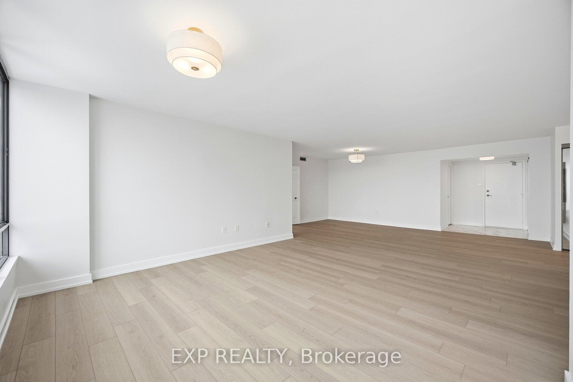 65 Skymark Drive Unit 2801 photo 14