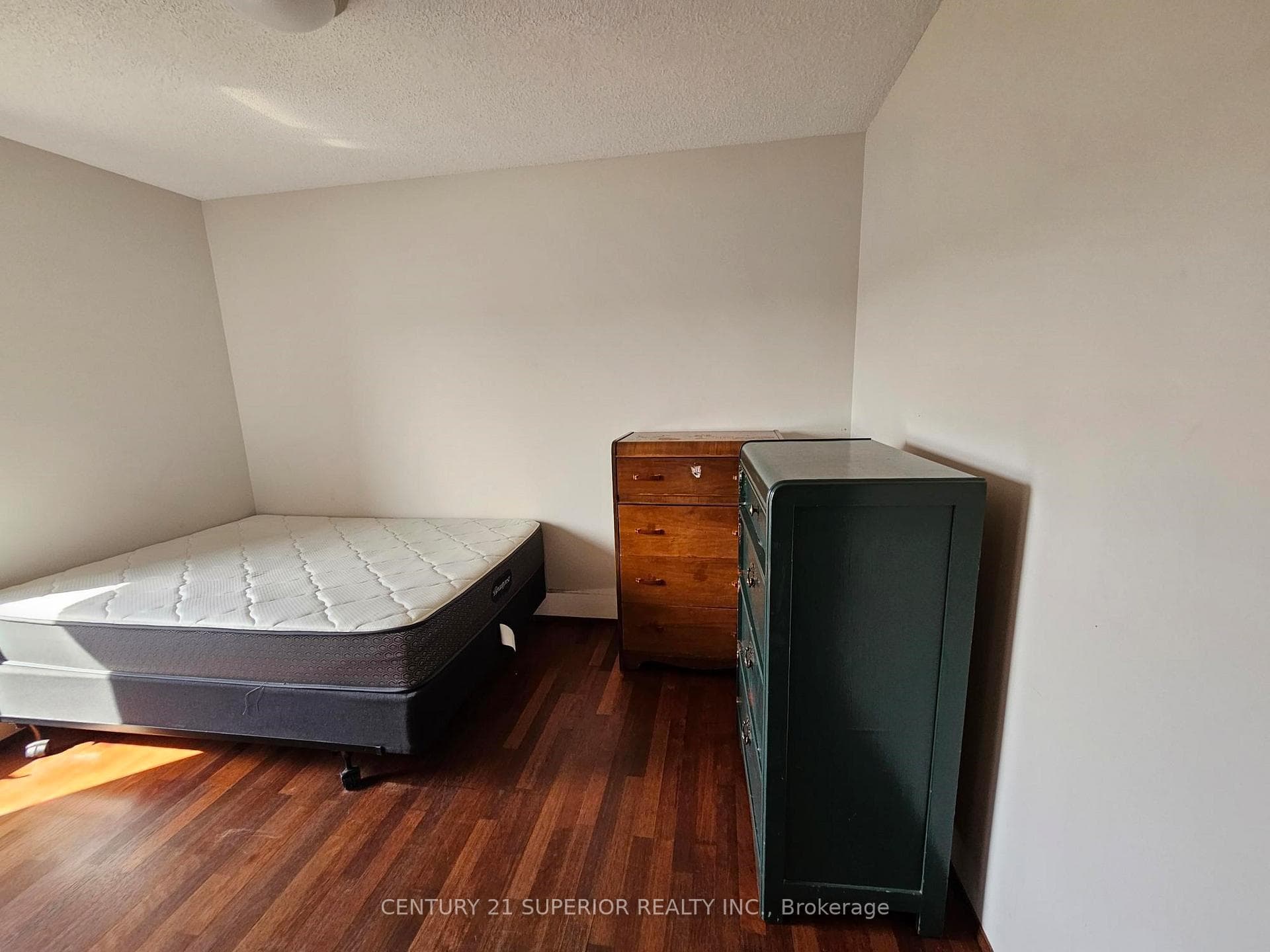33 Godfrey Drive photo 19