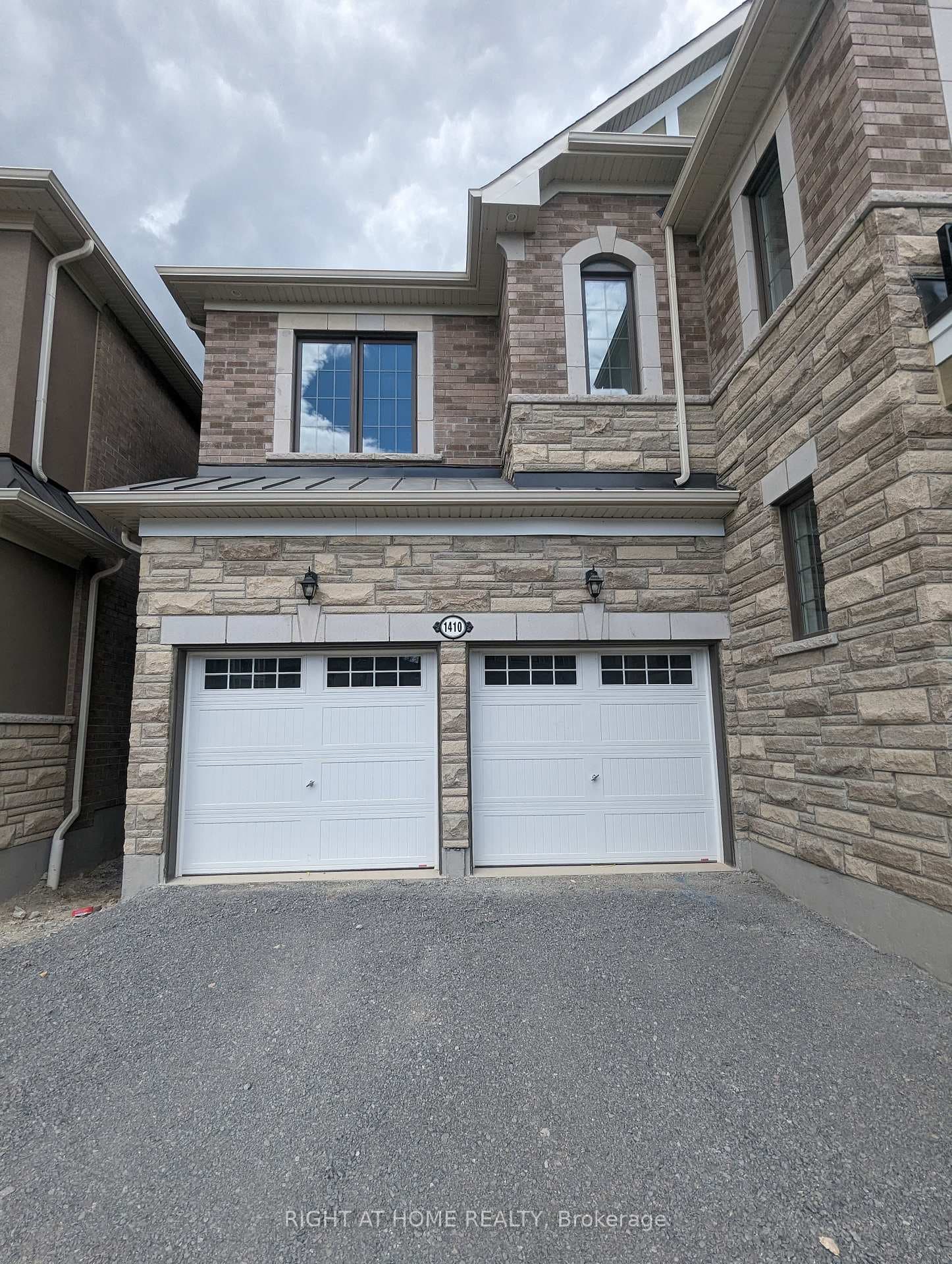 1410 Swallowtail Lane photo 3