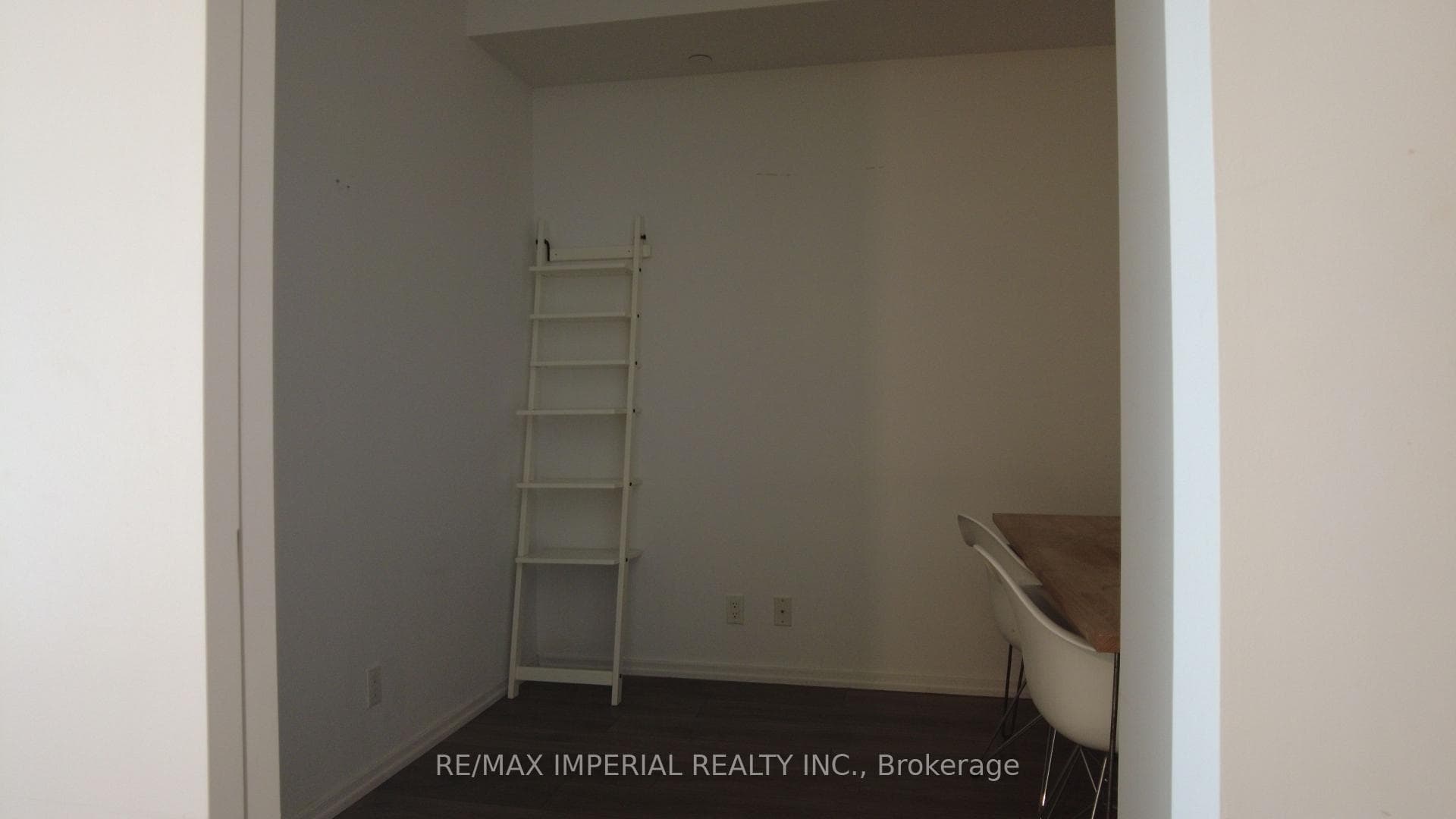 125 peter Street Unit 2411 photo 20