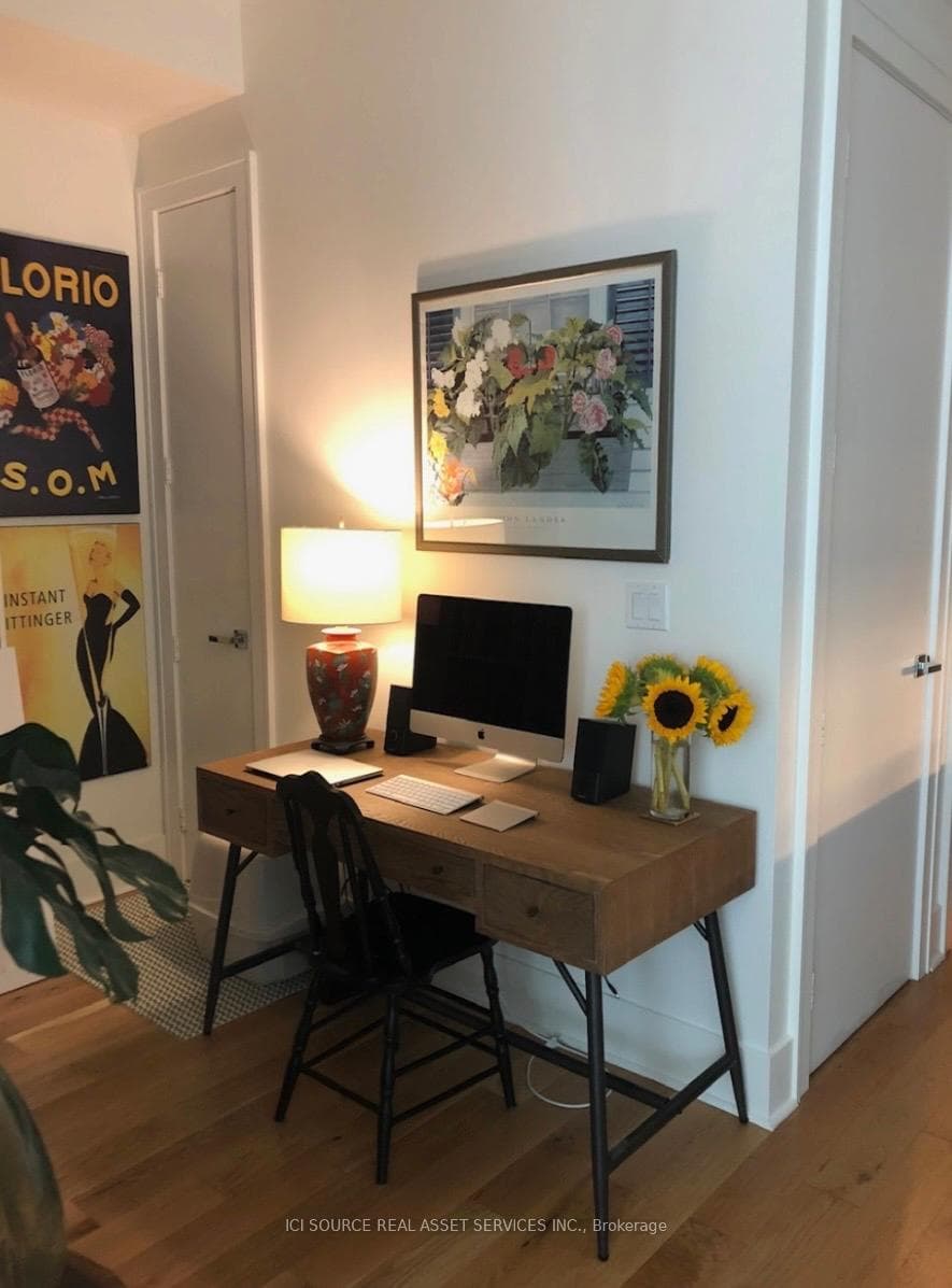 29 Queens Quay Unit 710 photo 10