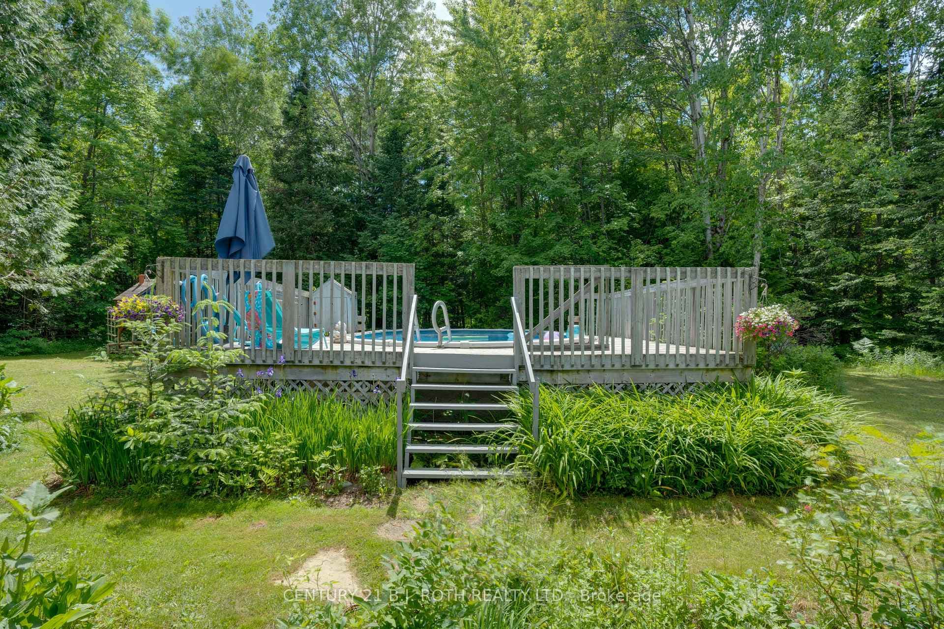 3998 Martindale Crescent photo 35