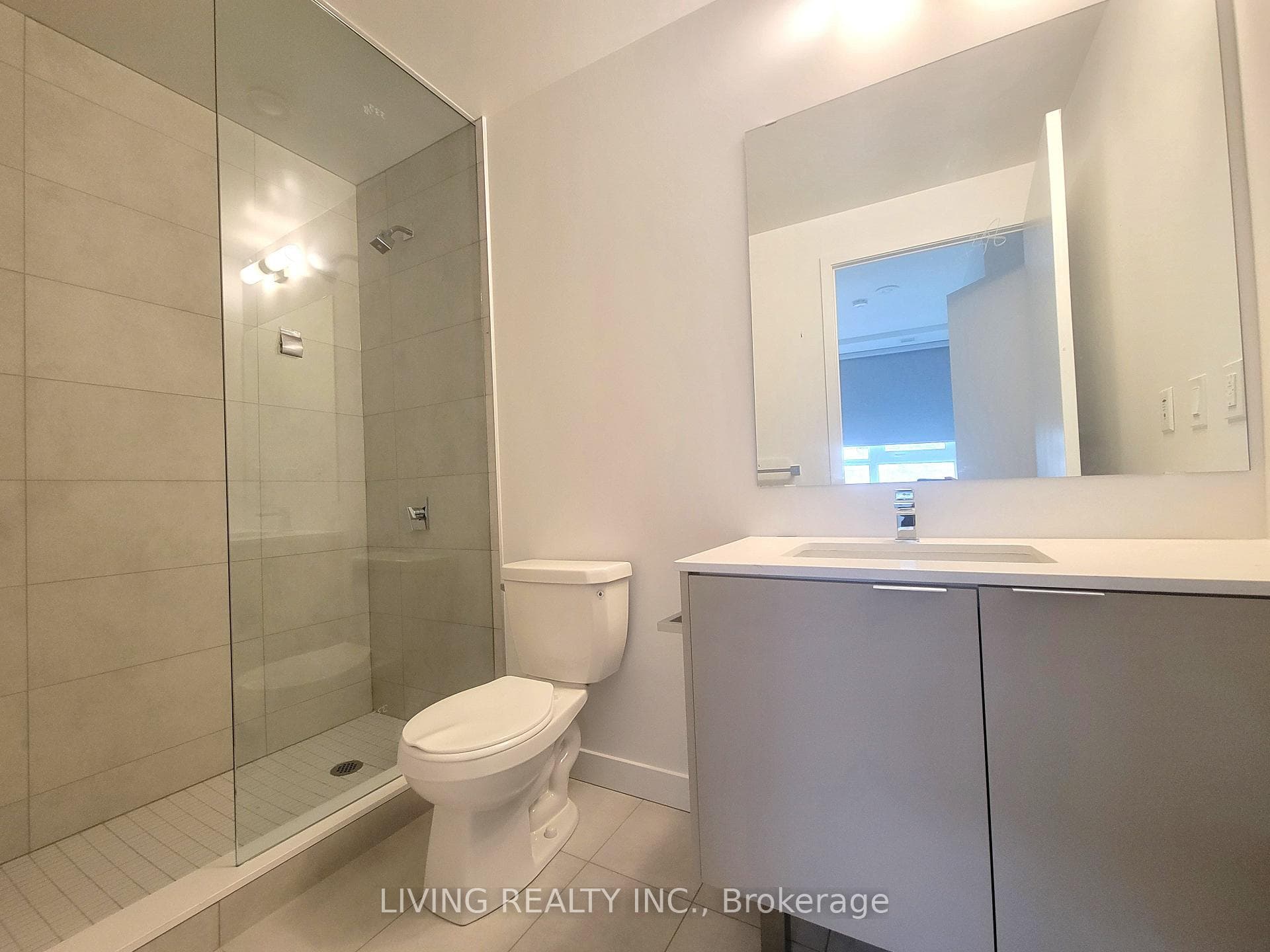 8 Tippett Road Unit 101 photo 6