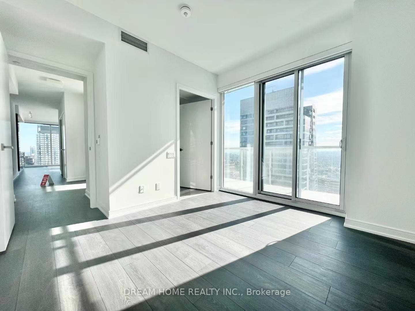 3 Gloucester Street Unit 4805 photo 8