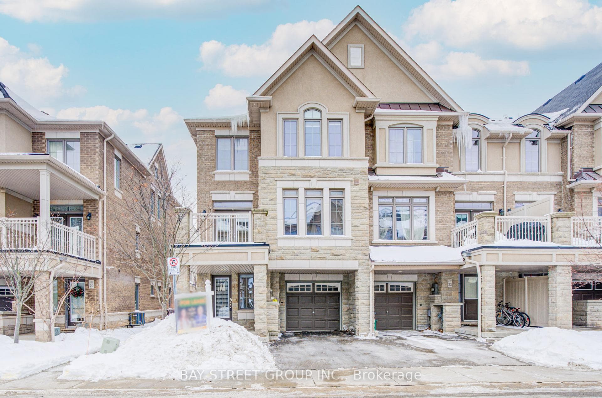 2435 Greenwich Drive Unit 21 photo 2
