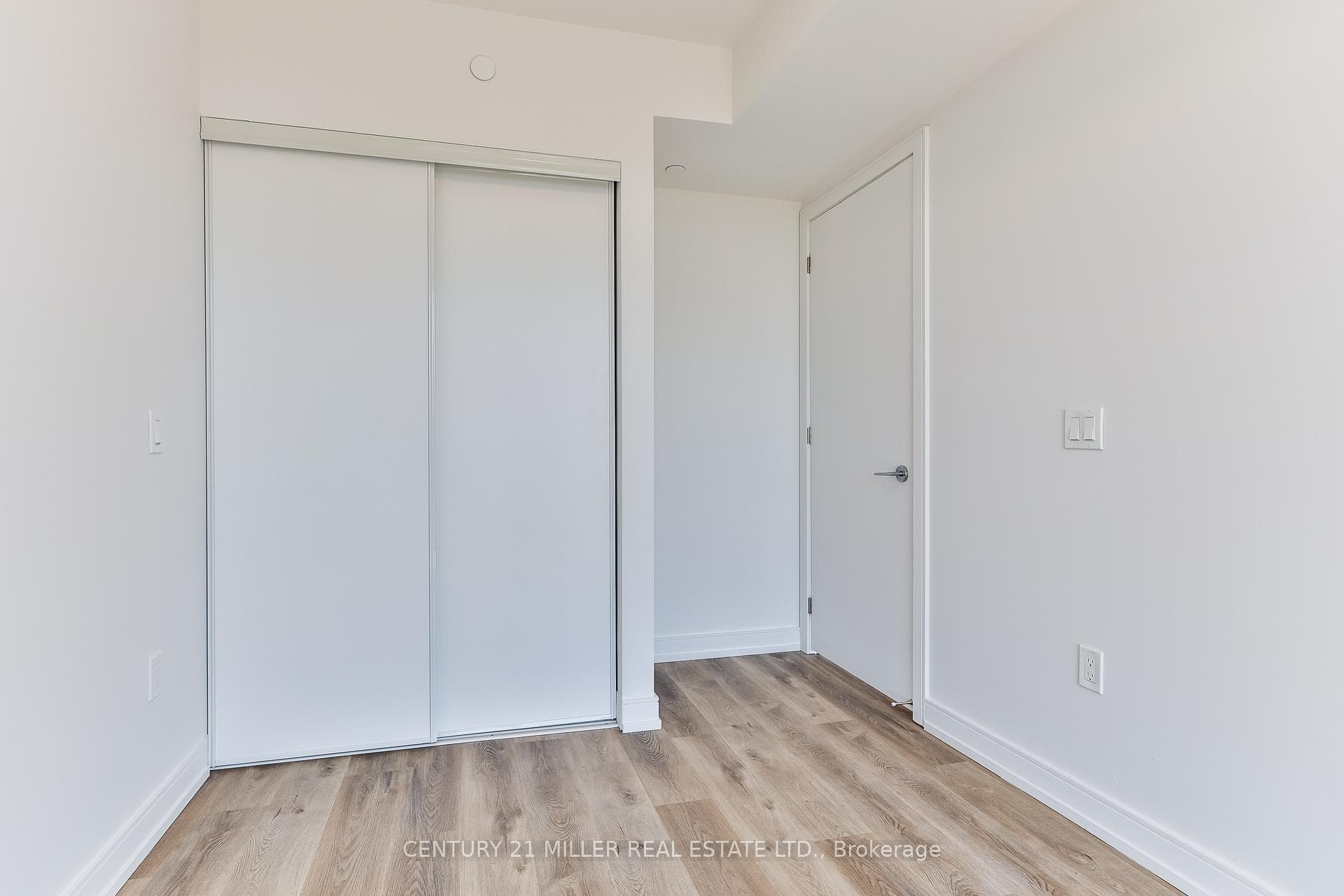 1 Jarvis Street Unit 1309 photo 25