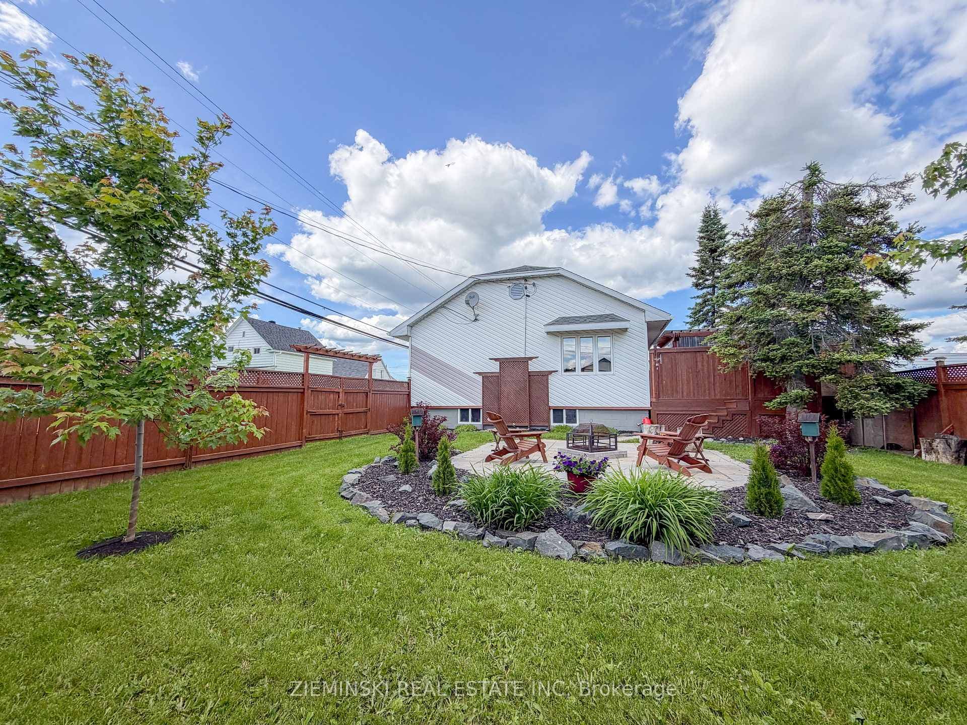368 D'Iberville Avenue photo 34