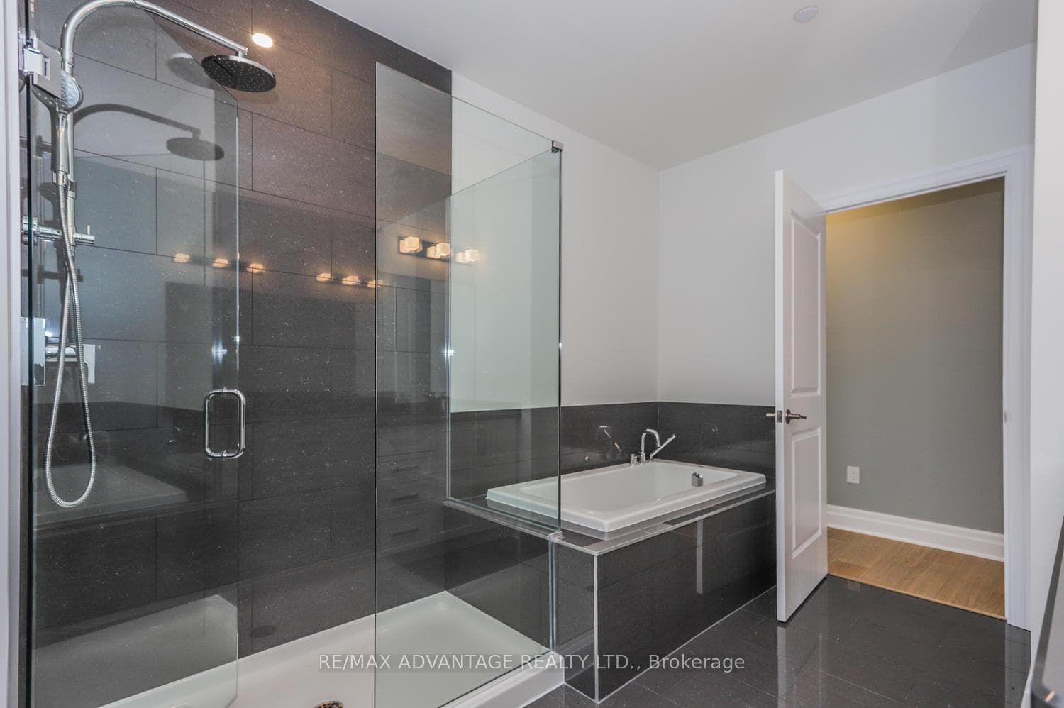 505 Talbot Street Unit 2701 photo 21