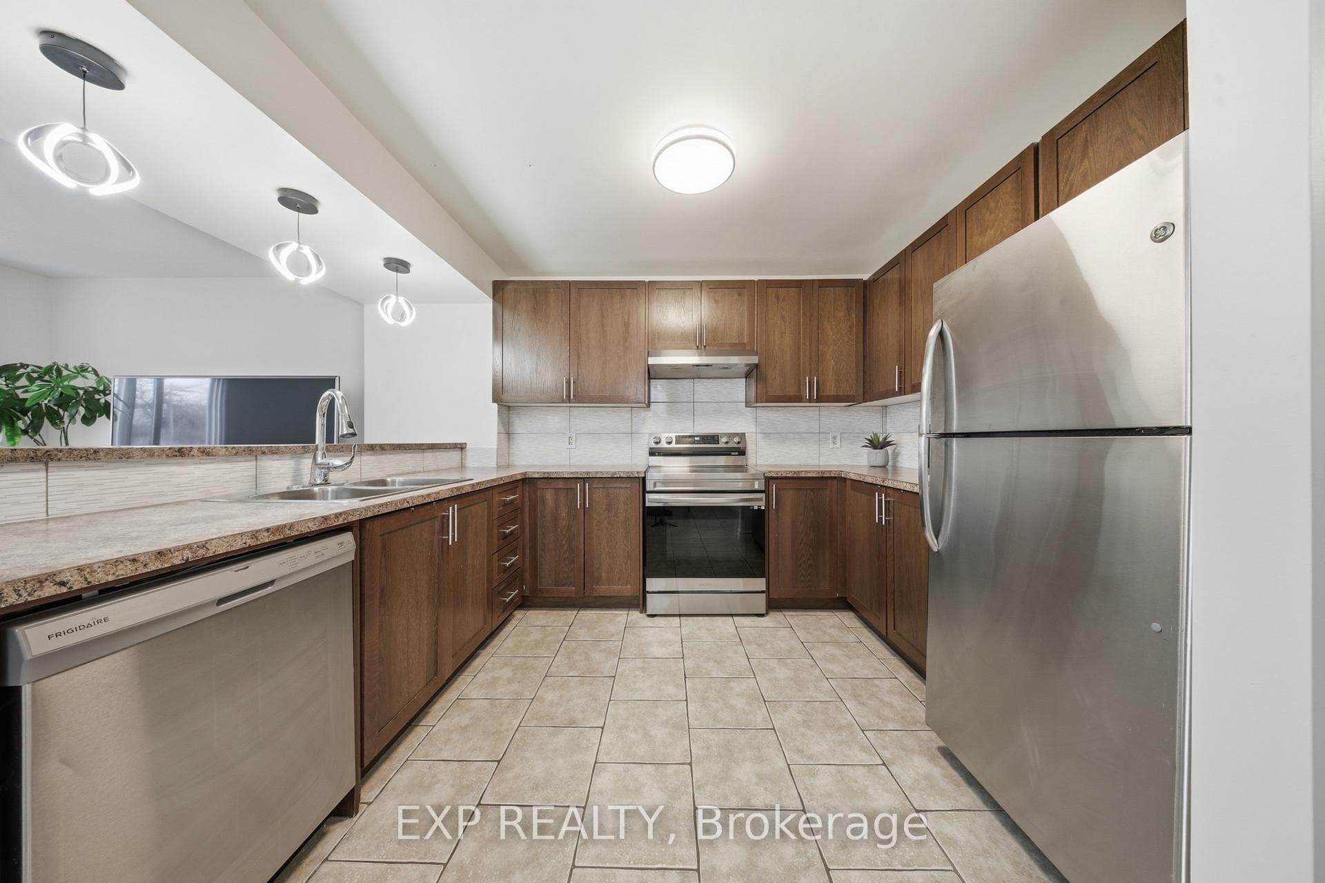 35 Thames Way photo 12