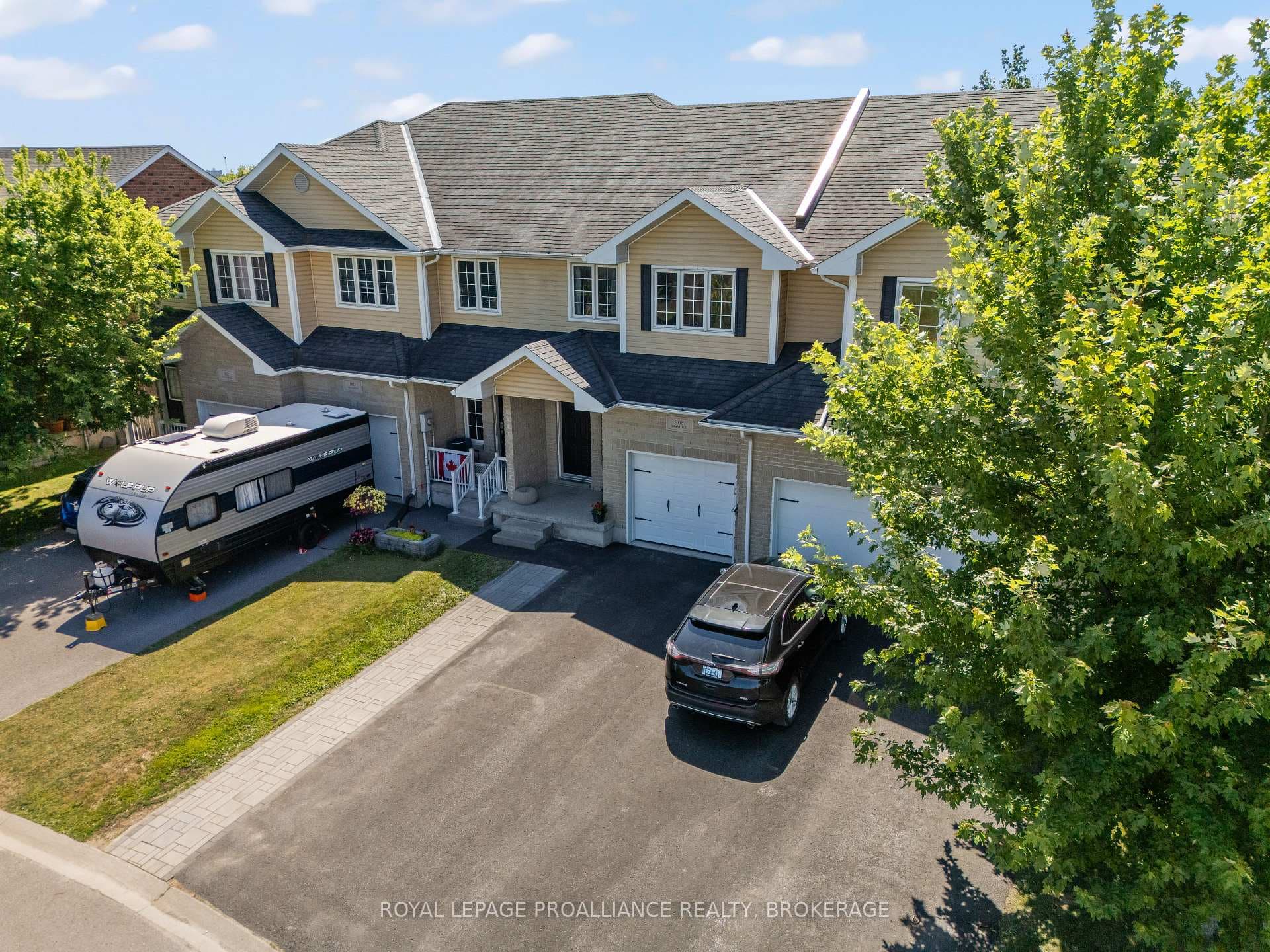908 Swanfield Street photo 33