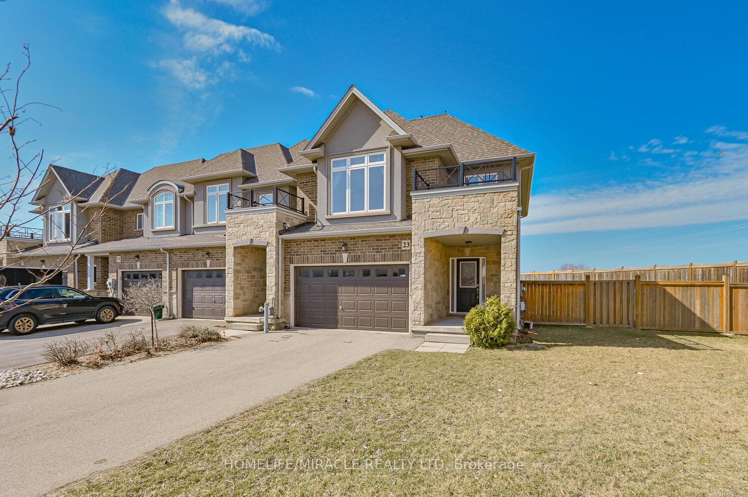 23 Pinot Crescent photo 2
