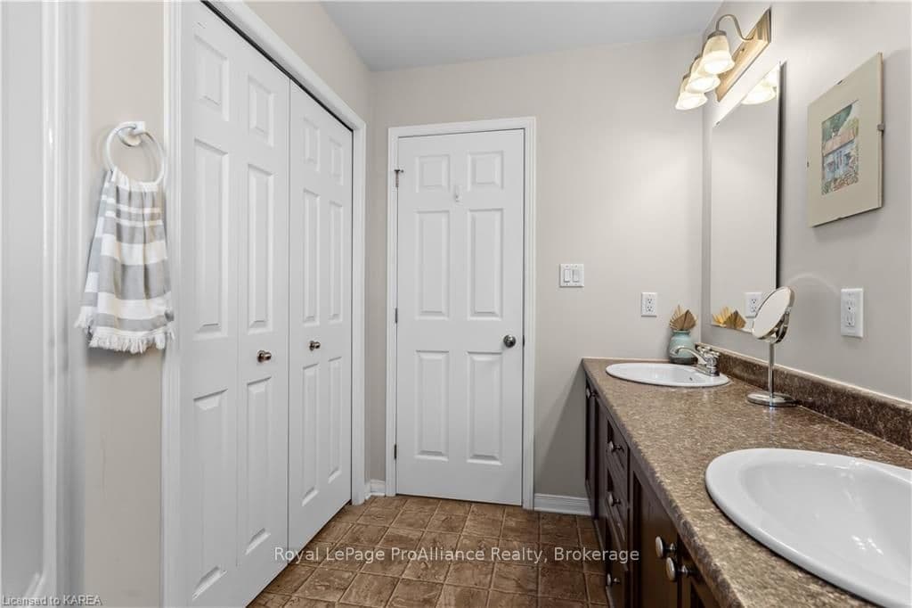 1455 ALBANY Drive photo 21