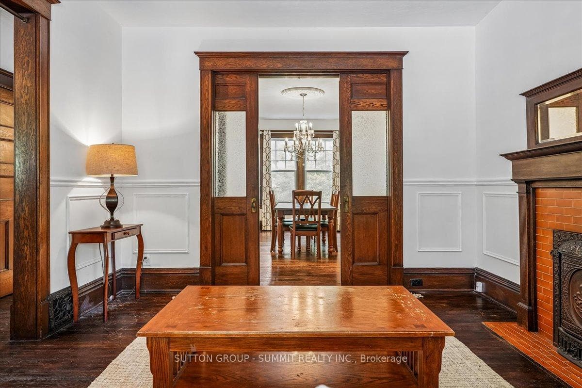 33 Saint Clair Avenue photo 13