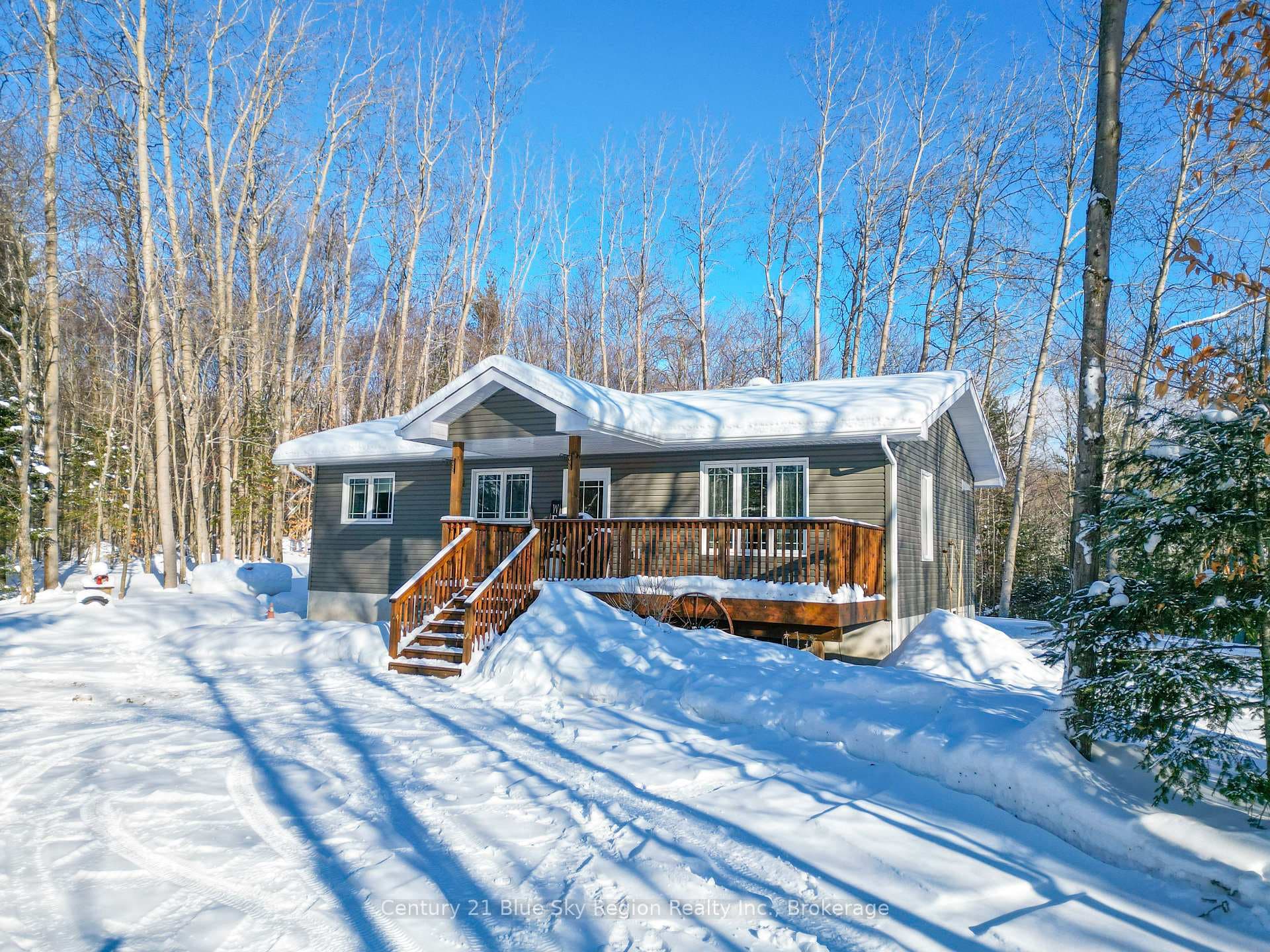 108 Bluesea Road photo 2