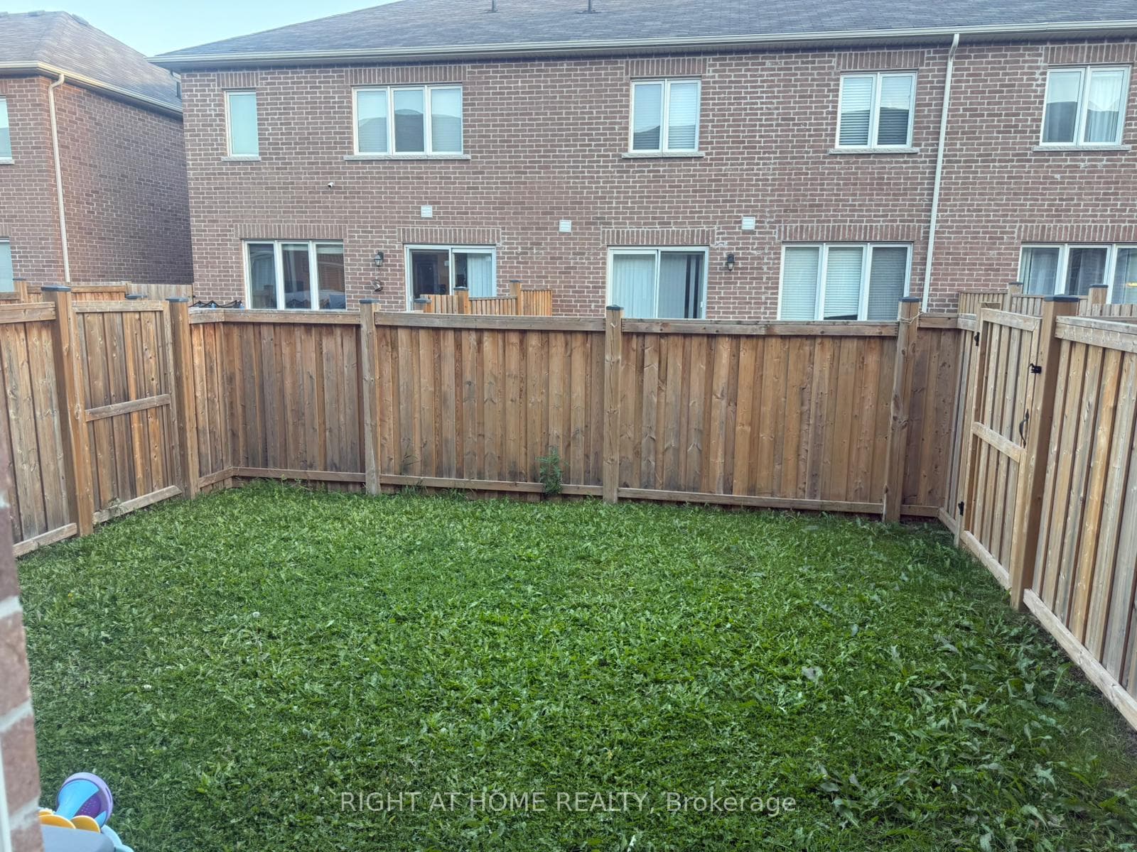 100 Leiterman Drive photo 20