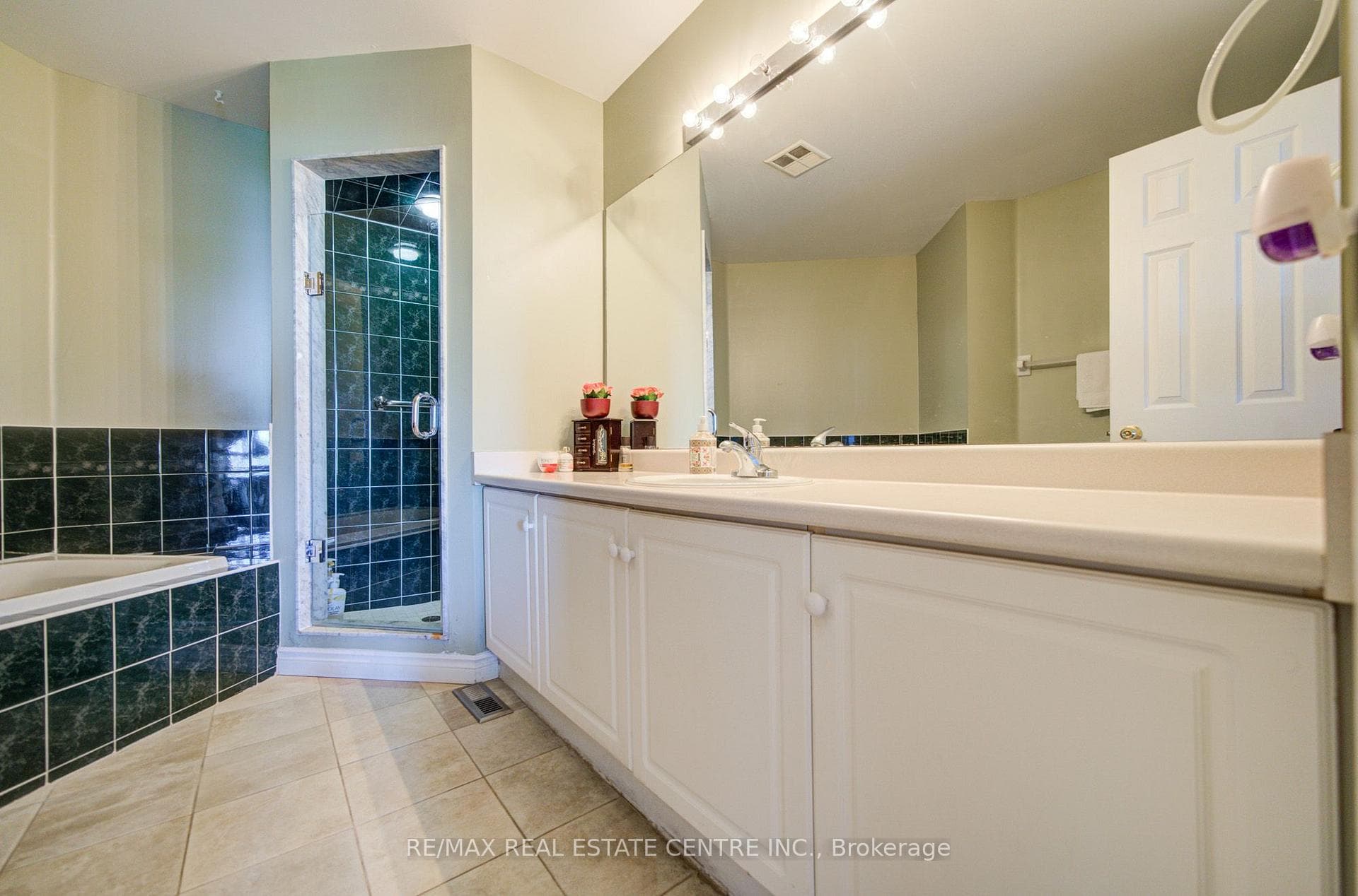 22 Lakeridge Drive photo 39