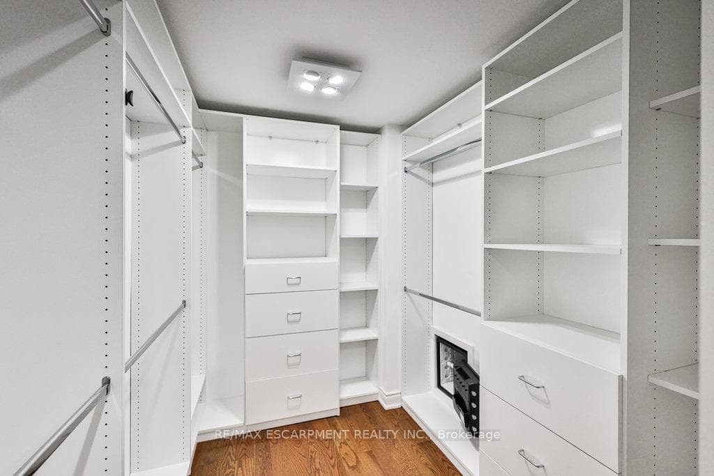 597 Hancock Way photo 20